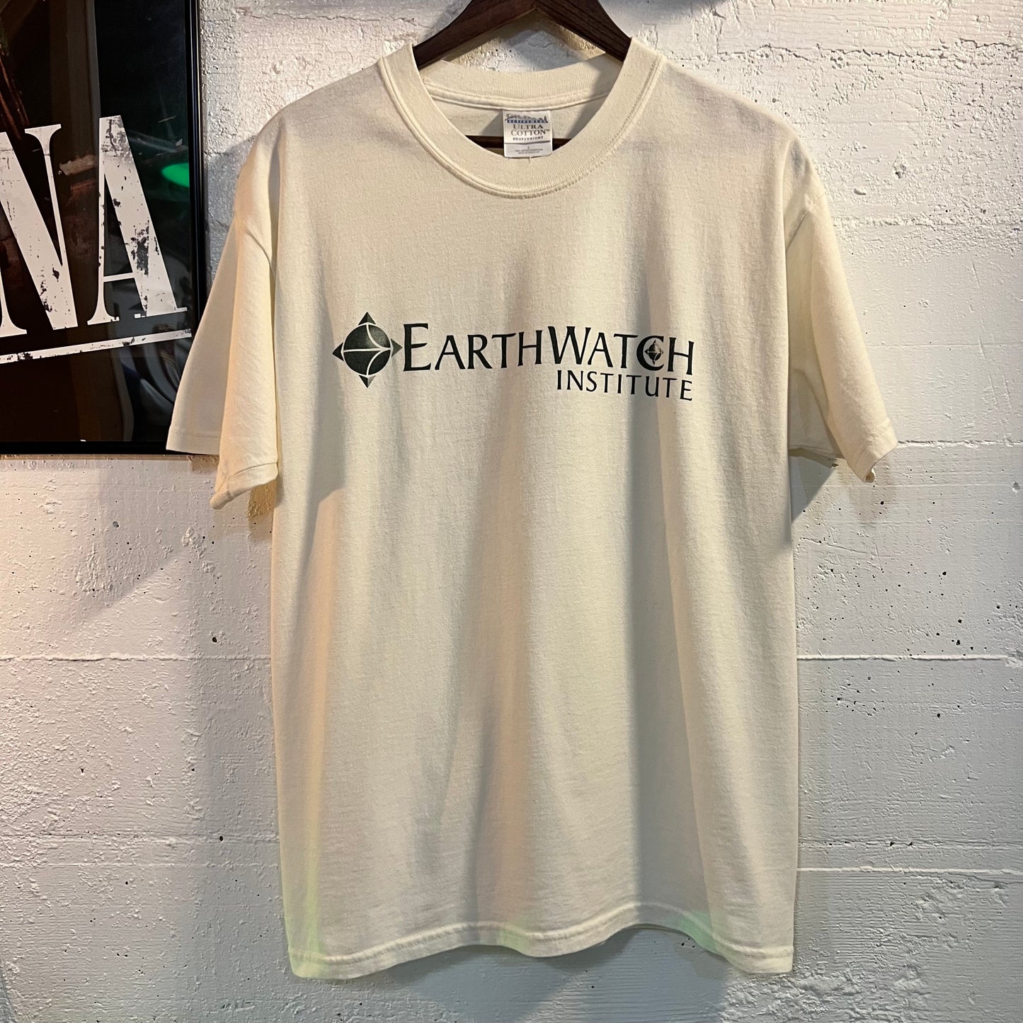 Vintage Earthwatch Institute Research Team T-Shirt - Size Large - Off White/Green