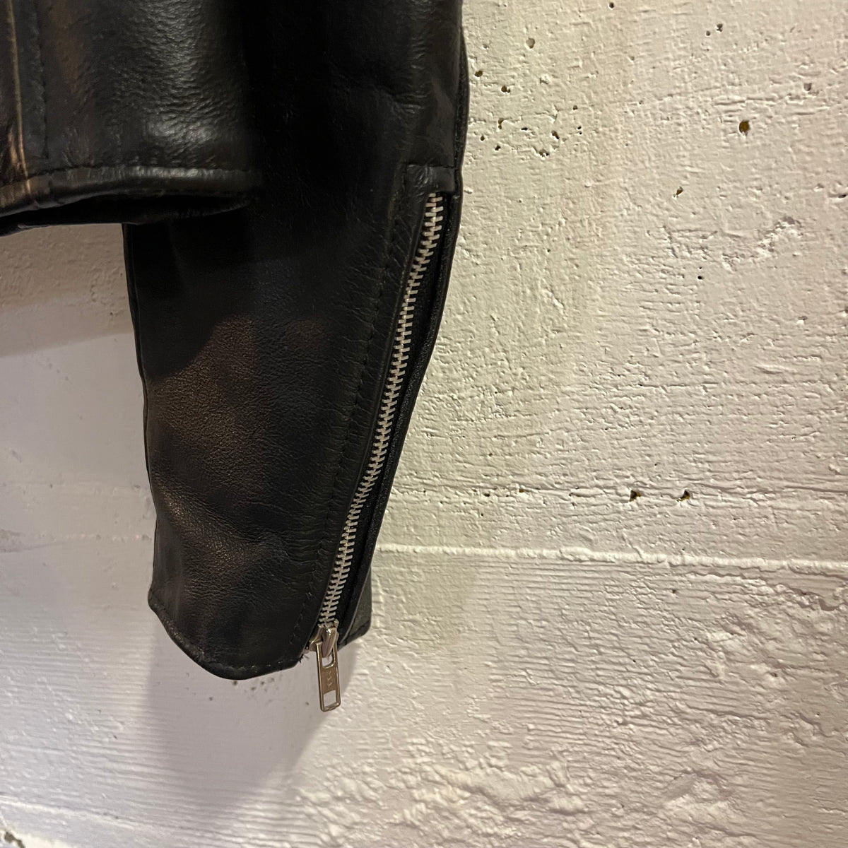 Vintage 1980's Berman's Leather Moto Biker Jacket - Size 14 (Medium) - Genuine Leather - Black
