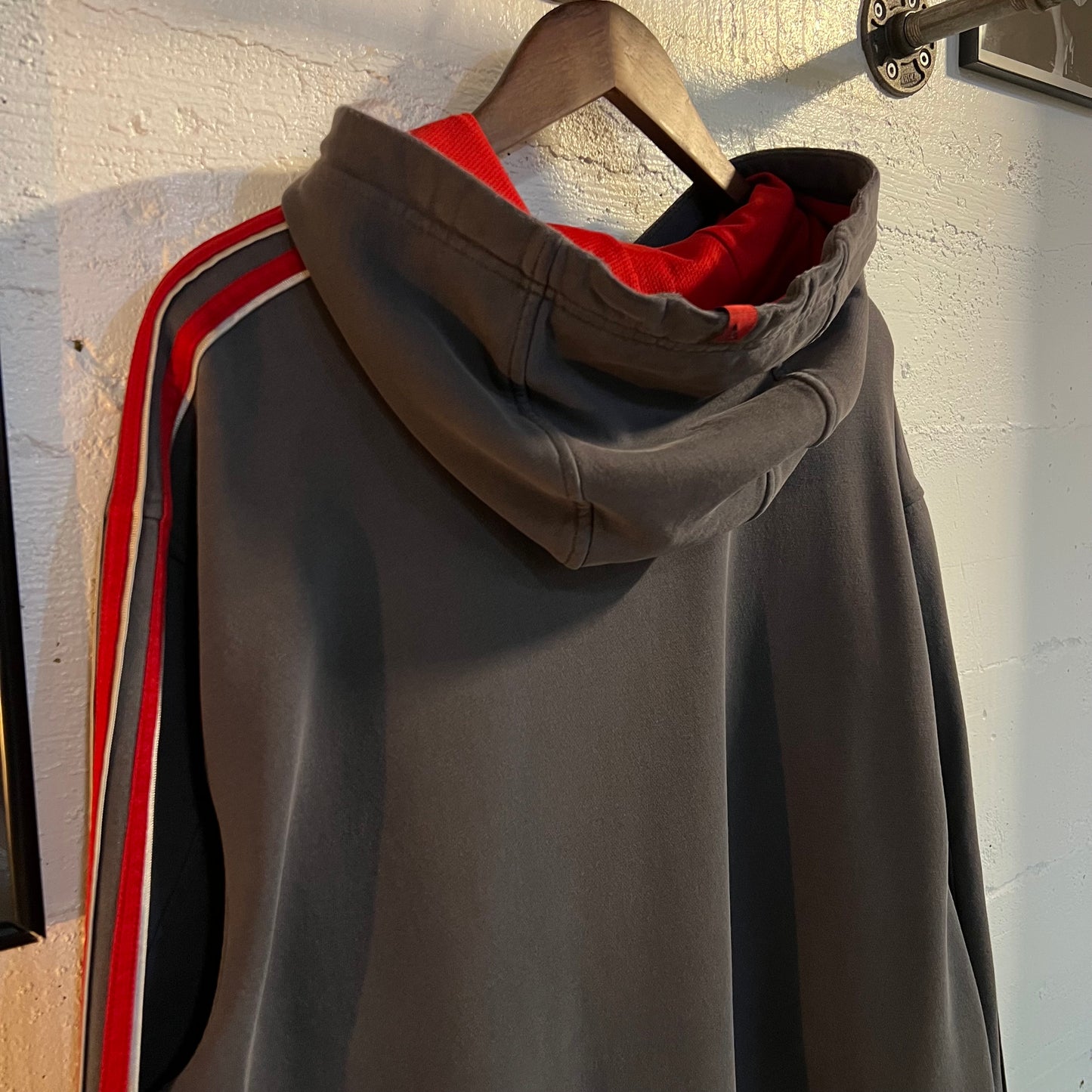 Vintage 2004 Adidas Center Three Stripe Logo Oversized Hoodie - Size XL - Red/Gray