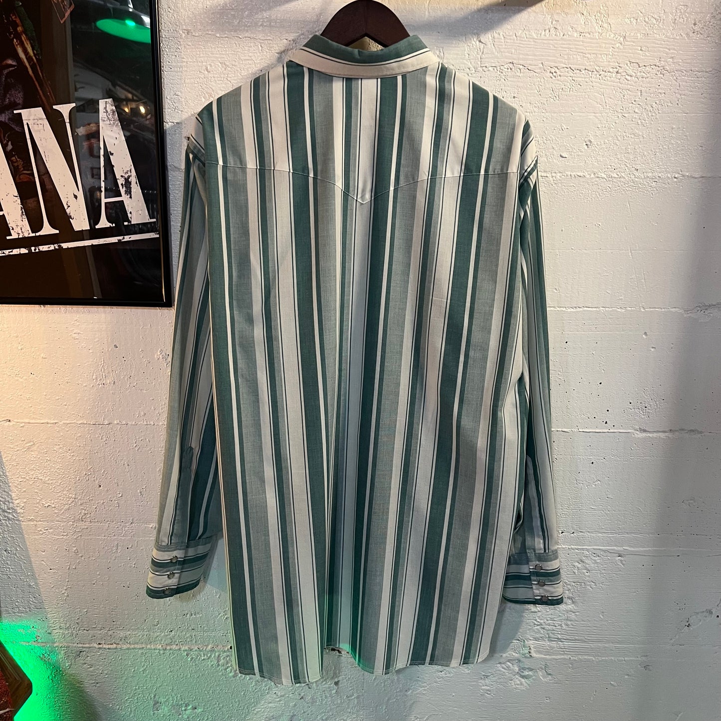 Vintage 90's Wrangler Cowboy Cut Western Pearl Snap Striped Shirt - Size XL - Made In USA - White/Green