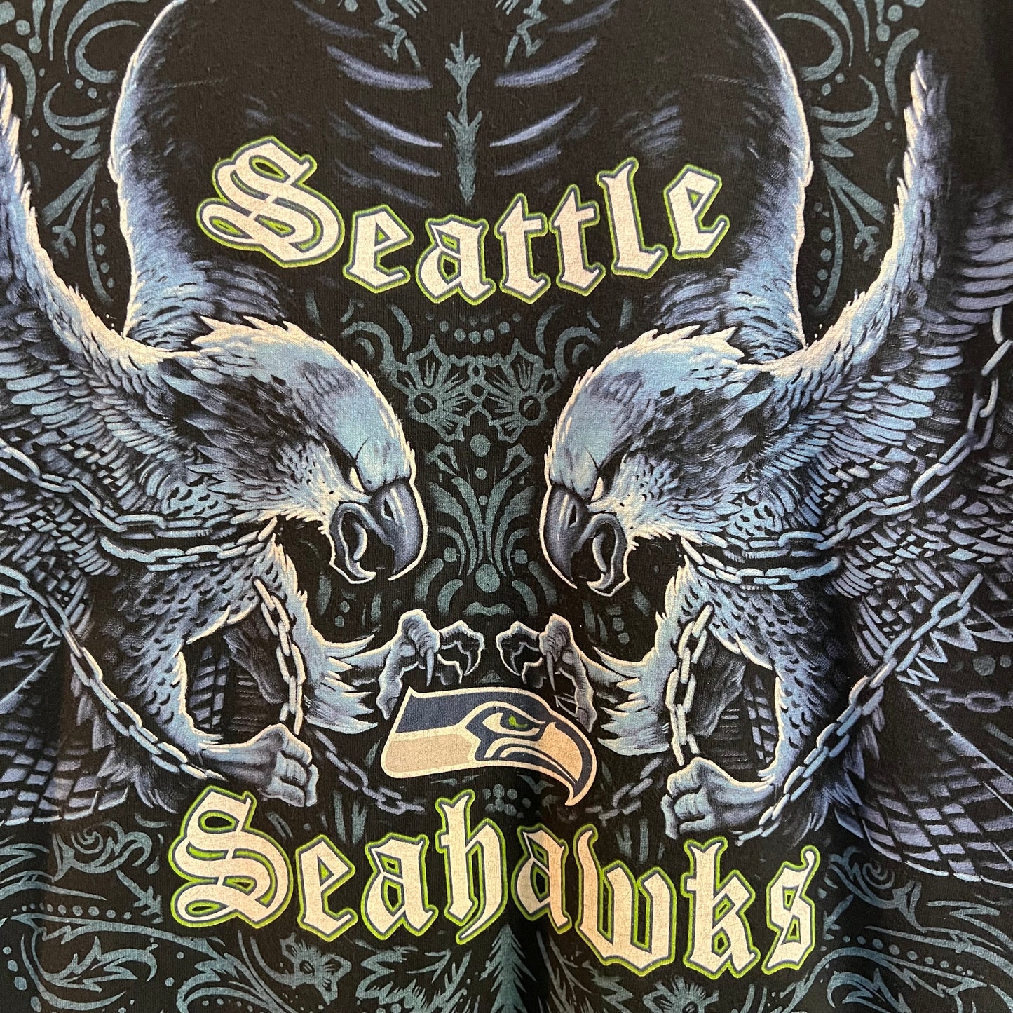 Vintage Y2K Seattle Seahawks ‘Fleur De Lis’ T-Shirt - Size XL - Black/Blue/White/Green