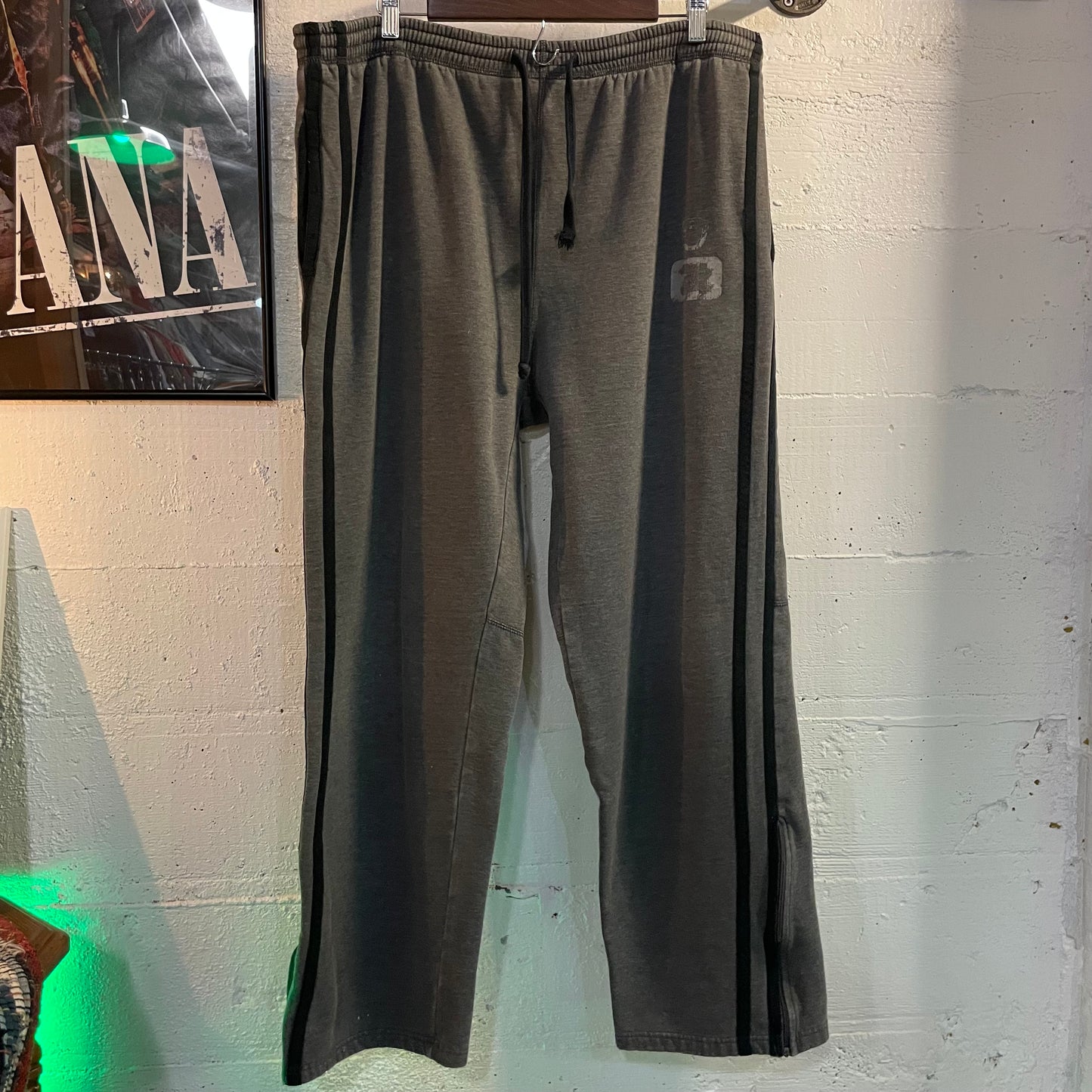 Vintage 2000's Baggy Loose Fit Distressed Side Stripe Sweatpants - Size Large - Charcoal Gray/Black