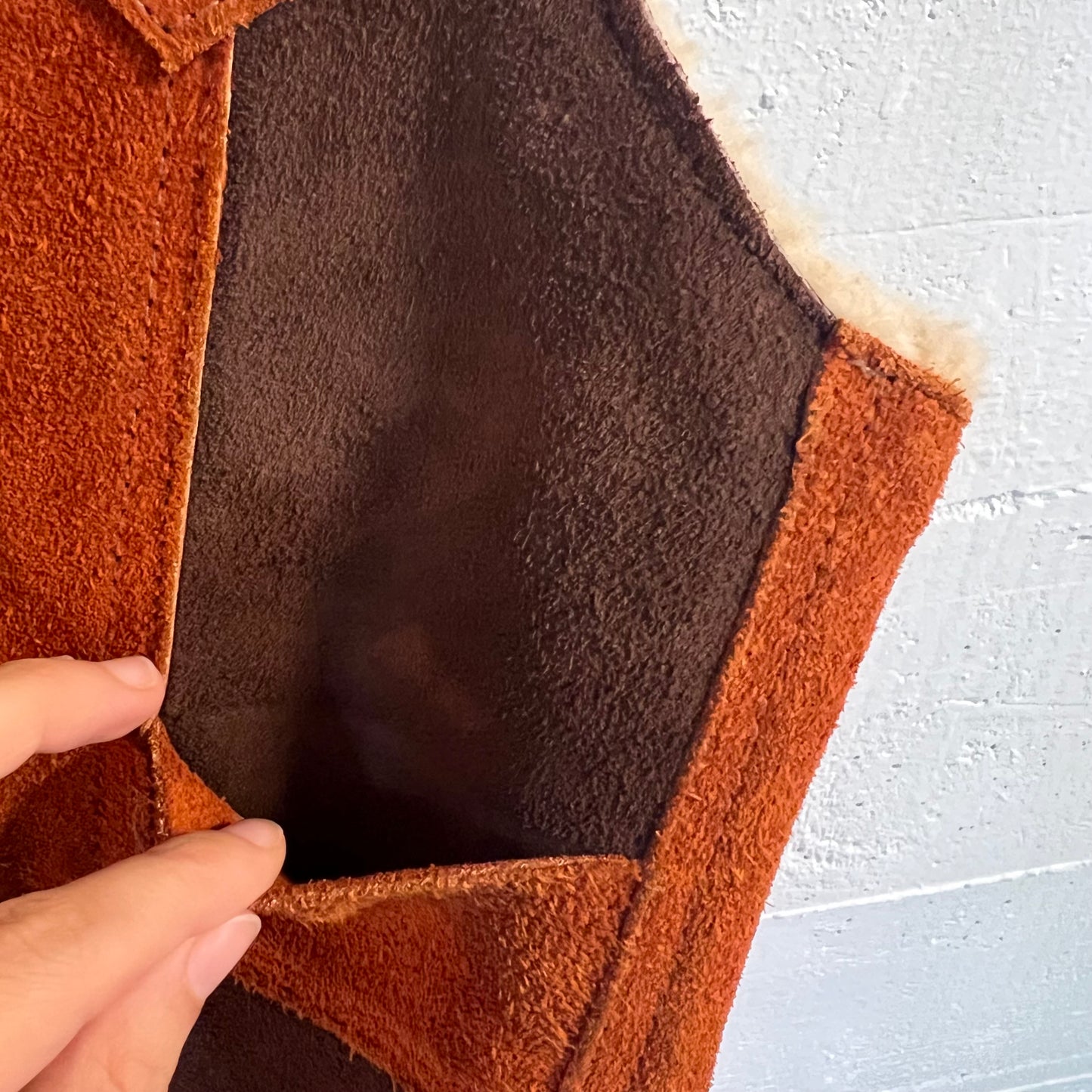 Vintage 1970's Genuine Suede Leather Faux Shearling Fleeced Lined Vest - Youth Large - Brown/Tan