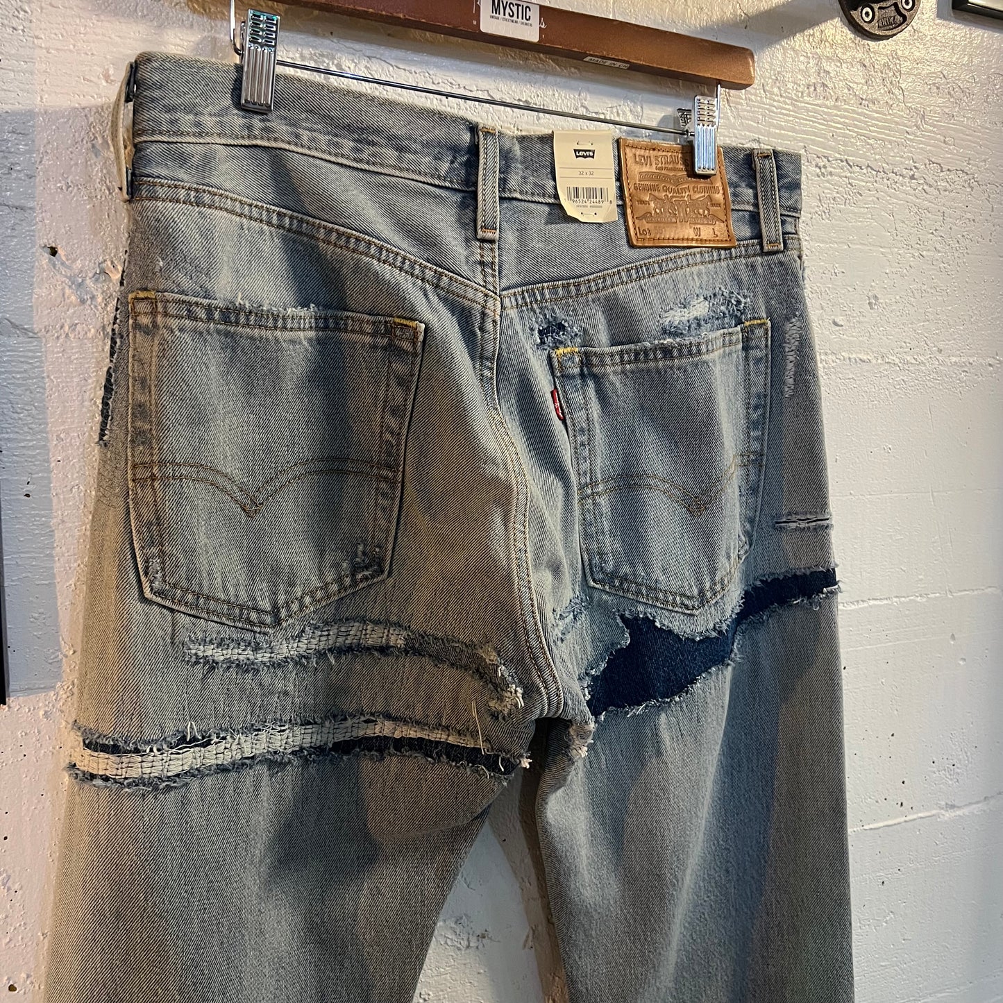 *New* Levi's Premium 551Z Straight Leg Mended Denim Jean - Size 32x32 - Light Blue Stonewashed Denim