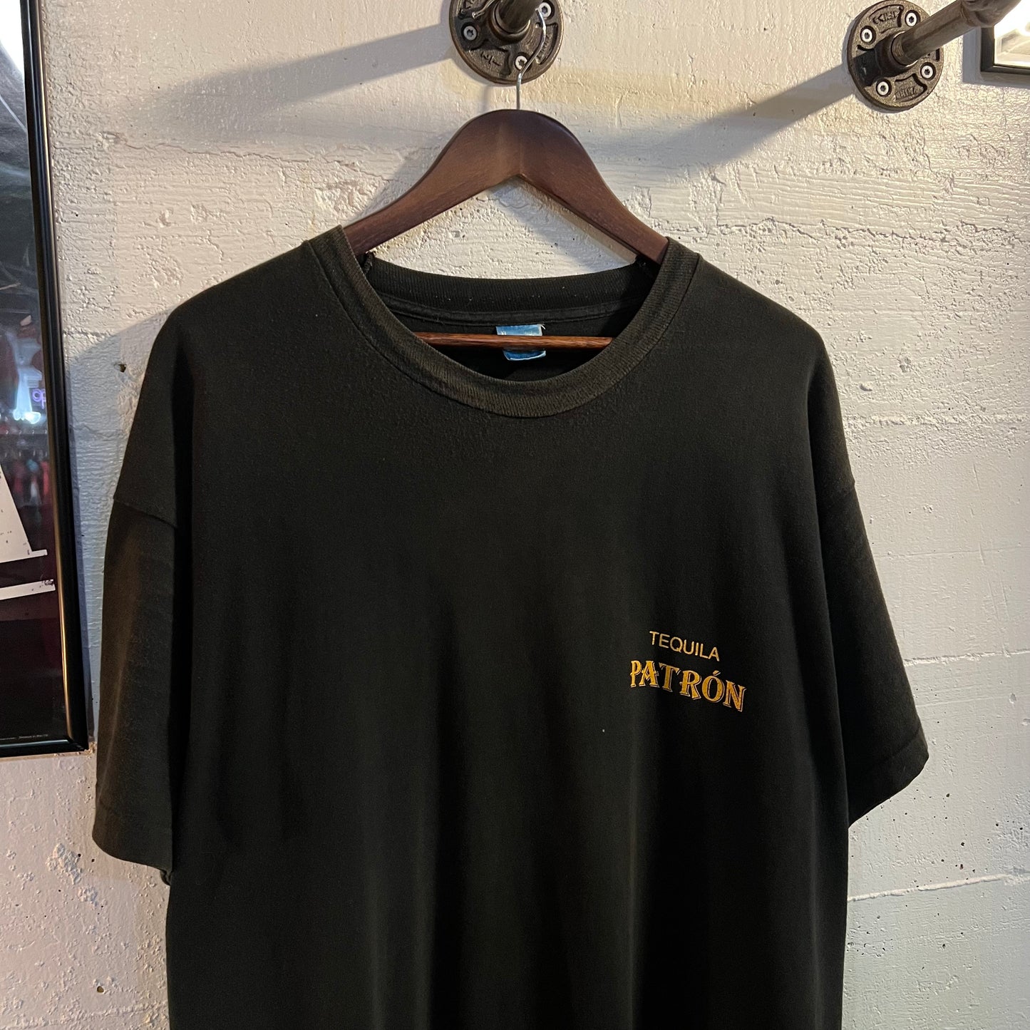 Vintage 90's Patrón Tequila Single Stitch Distressed T-Shirt - Size XL - Made In USA - Black/Gold