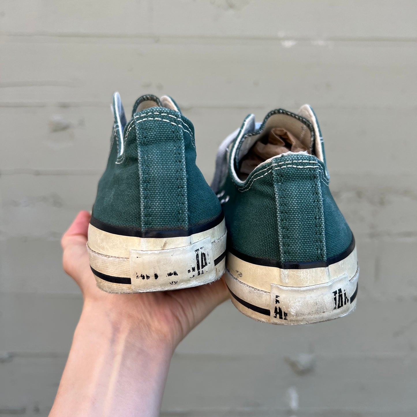 Vintage 90's Forest Green Converse Chuck Taylor Low Top Shoes - Size 6M/7W - Made In USA