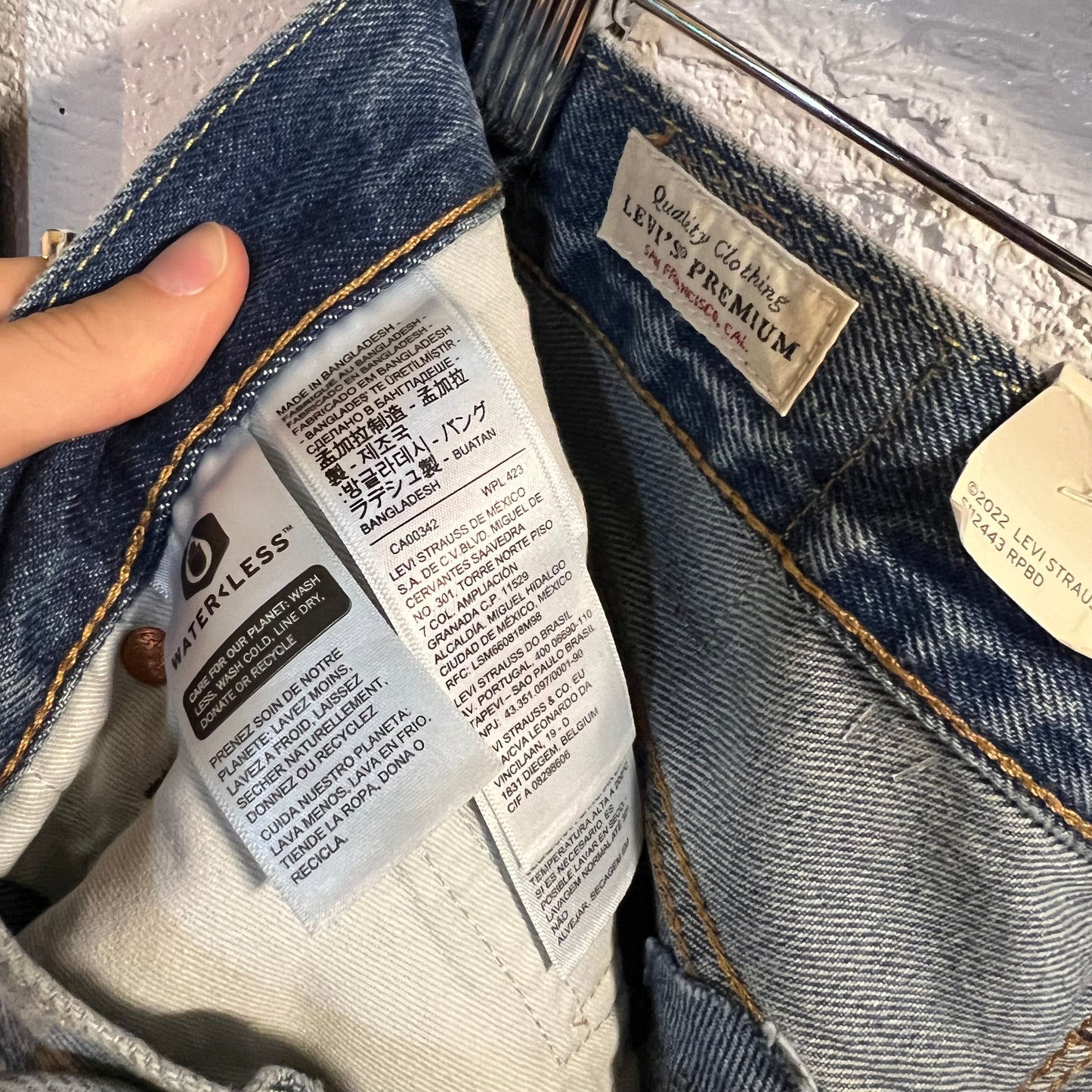 *New* Levi's Premium 551Z Straight Leg Mended Denim Jean - Size 32x32 - Light Blue Stonewashed Denim