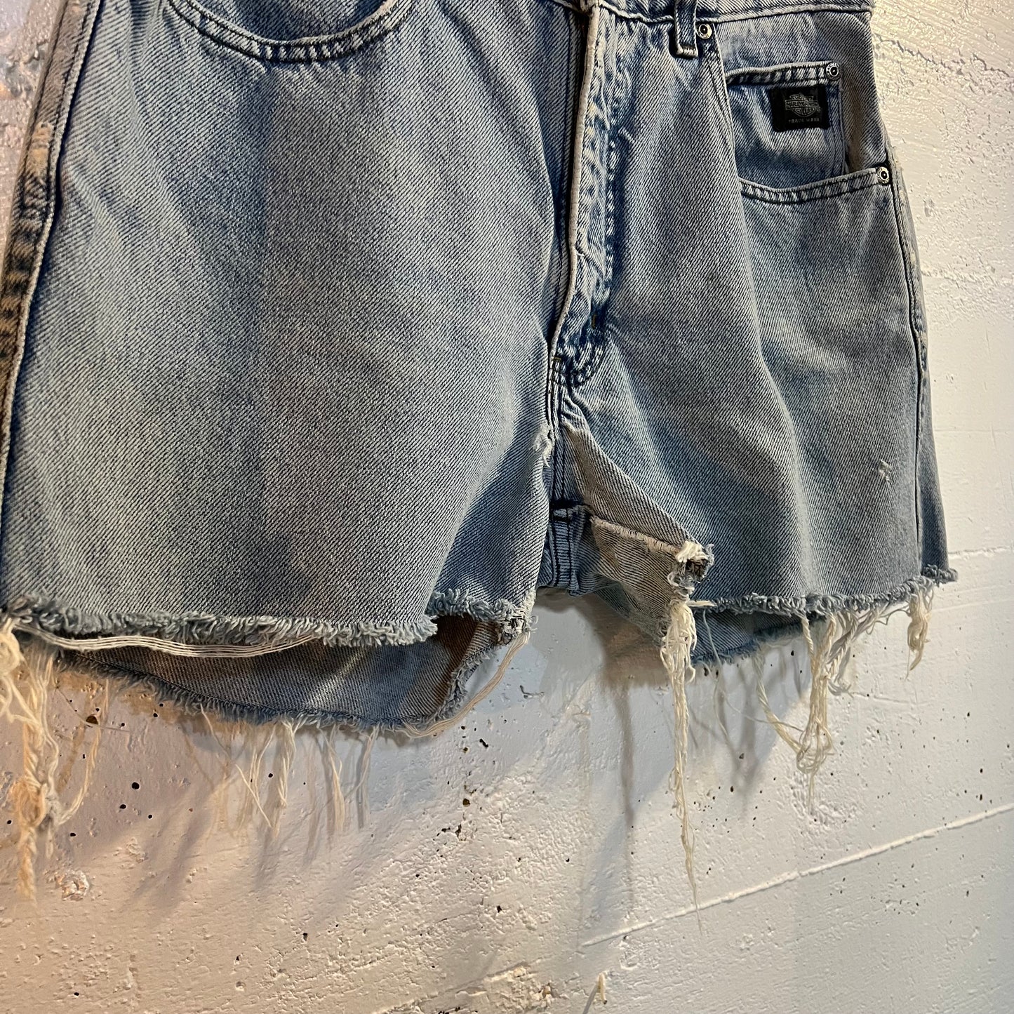 Vintage Harley Davidson Traditional Cut Off Denim Shorts - Size 33 - Light Wash