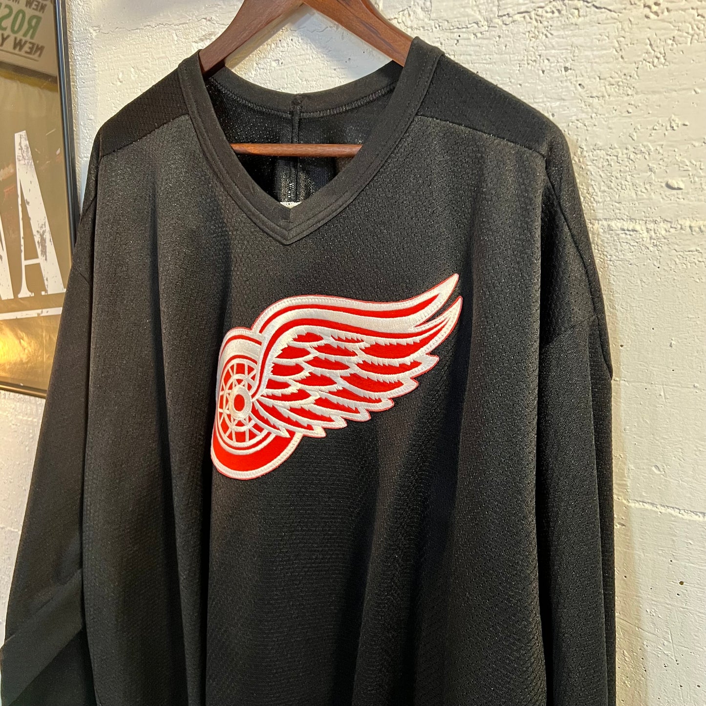 Vintage 80's NHL Detroit Red Wings CCM Maska Air Knit Hockey Jersey - Size XL - Made In USA