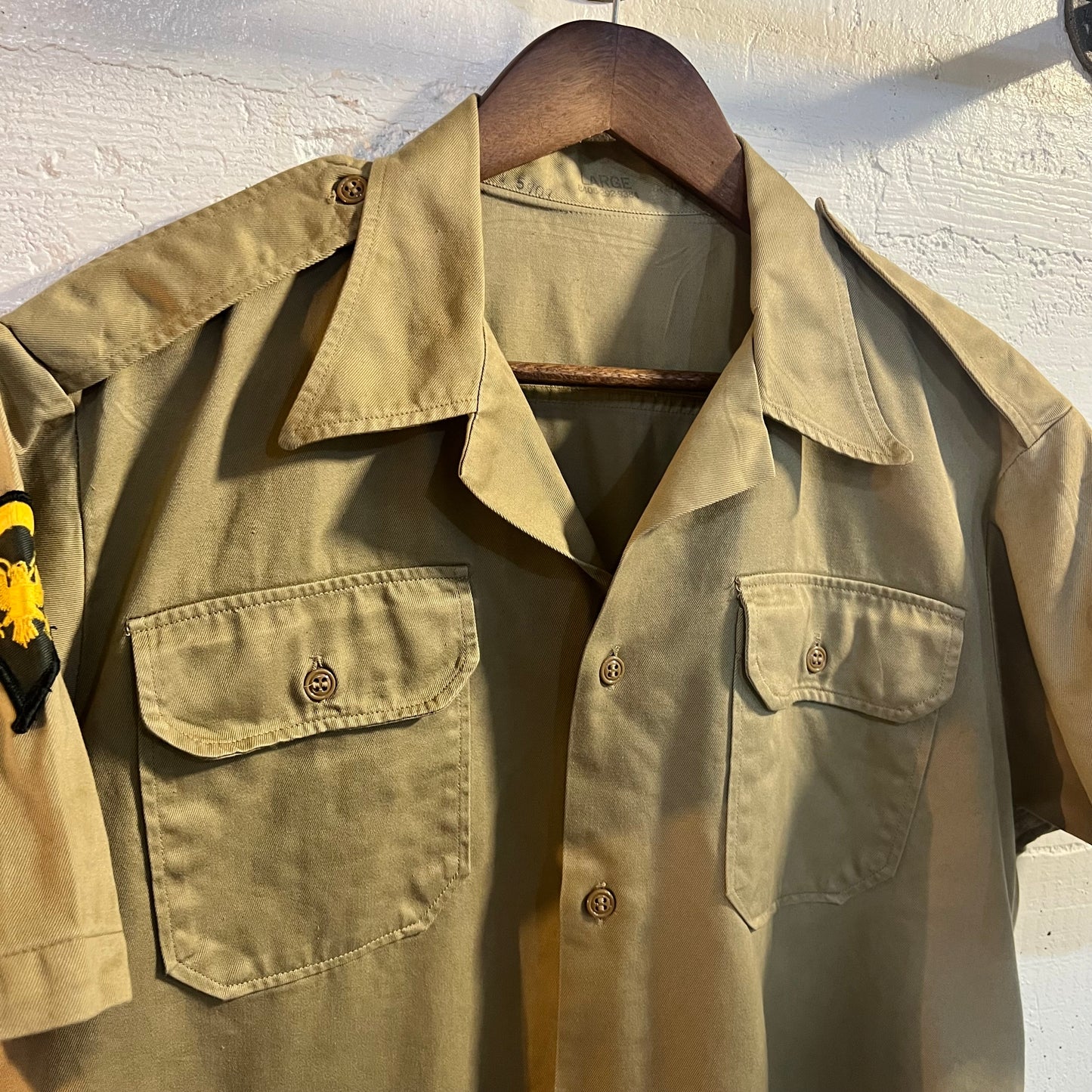 Vintage 1966 U.S. Army Specialist 8.2oz Cotton Khaki SH-1 Quarter Sleeve Shirt - Size Large - Made In USA - DSA-100-4271