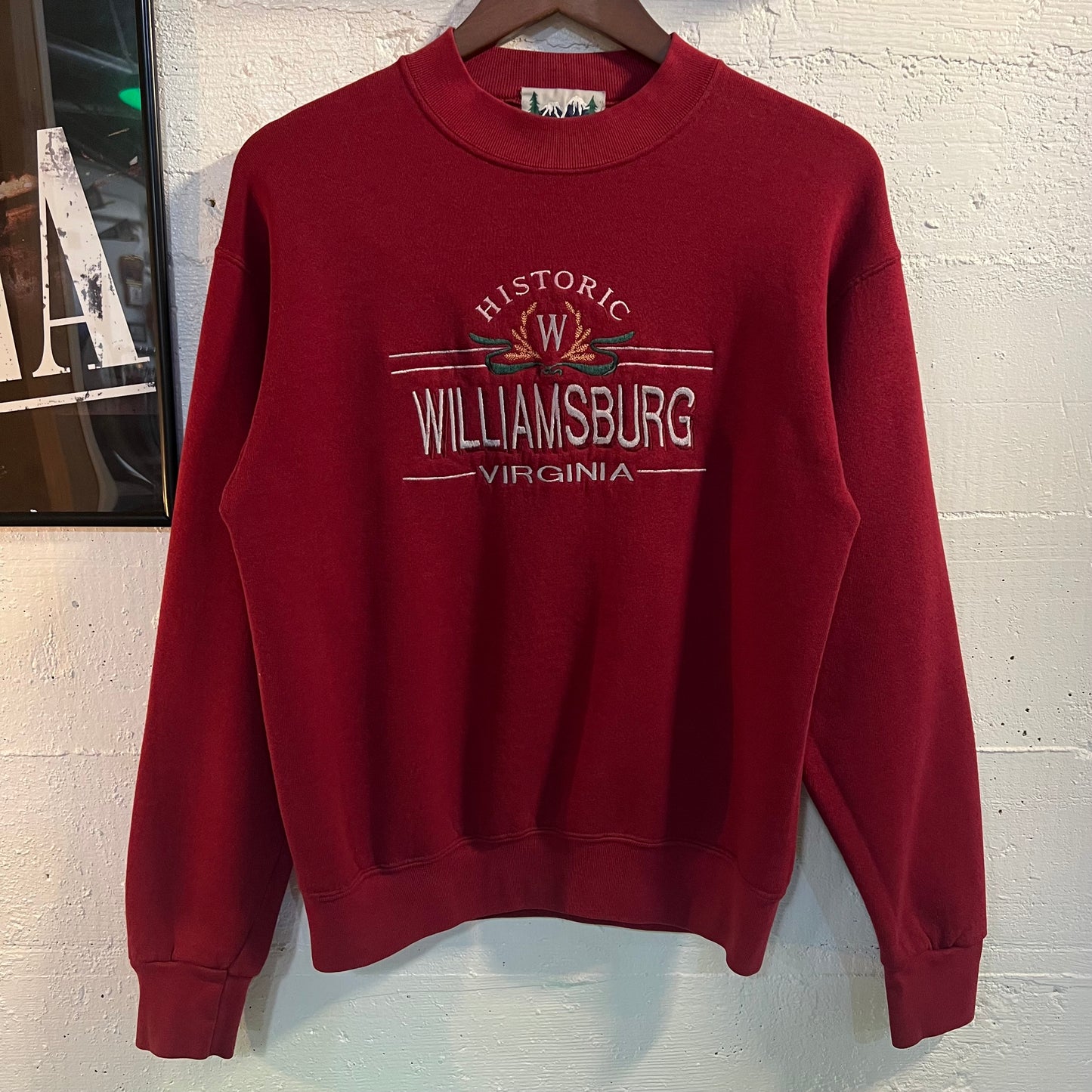 Vintage Embroidered Williamsburg Virginia Crewneck Sweatshirt - Size Small - Maroon