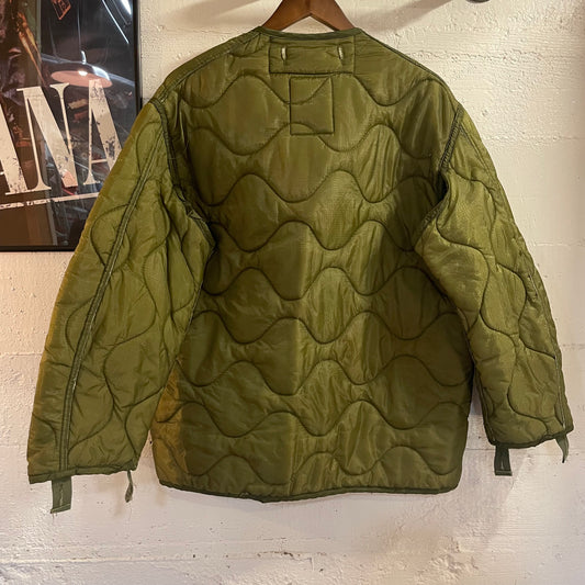 True Vintage 1970's U.S. Military Cold Weather Quilted Field Jacket Liner - Size Medium - Made In USA - Olive Drab - DLA100-79-C-2497
