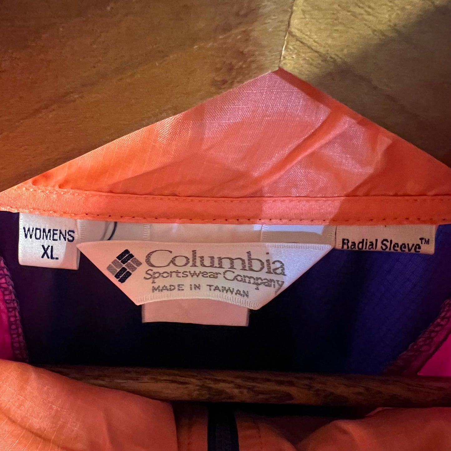 Vintage Columbia Women’s Windbreaker Top & Bottom Set - Size XL/L - Made In Taiwan - Purple/Pink/Orange