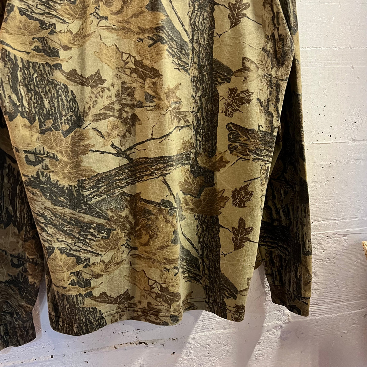 Vintage Real Tree Camo Long Sleeve Pocket T-Shirt - Size XL - Earth Toned