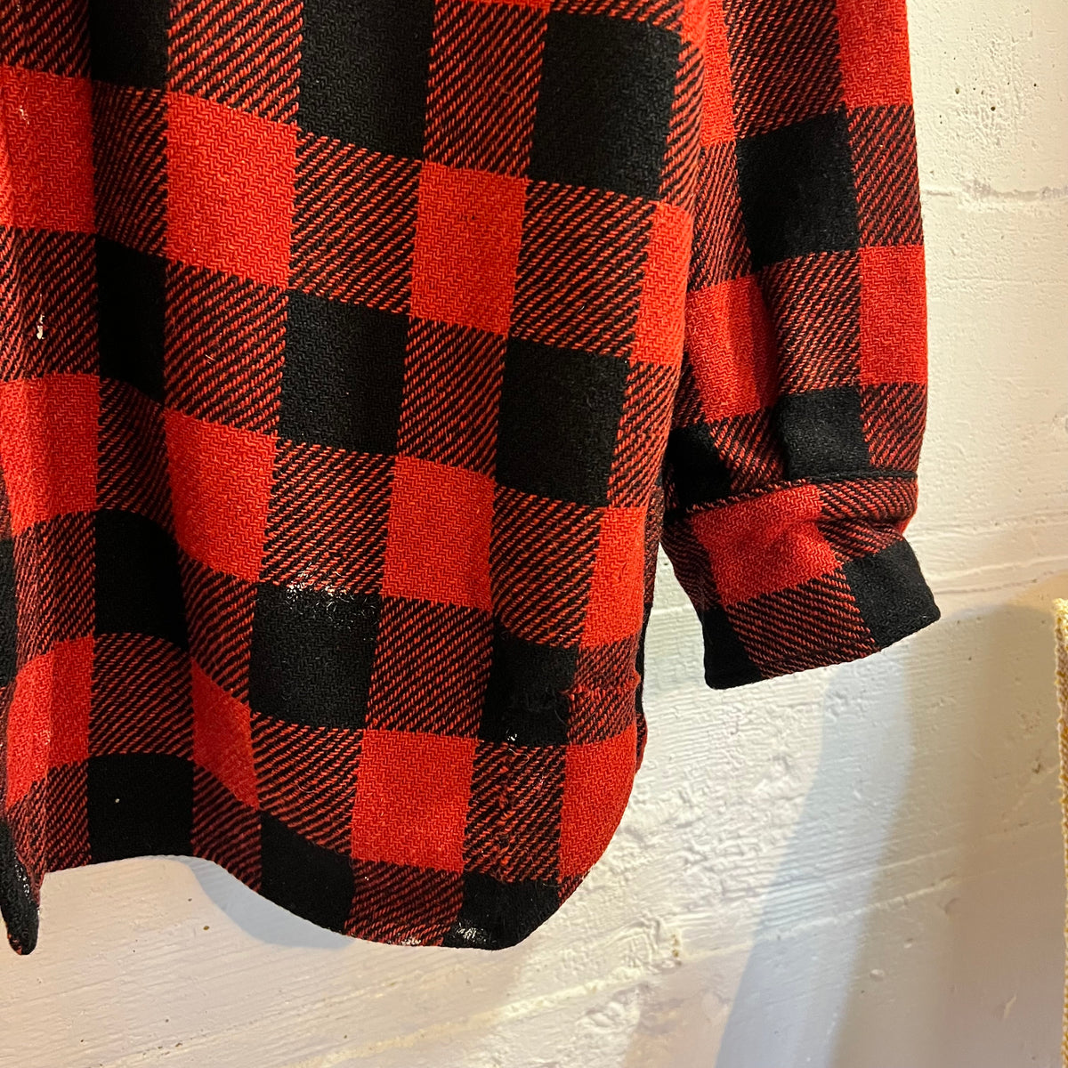 True Vintage Distressed 1940's/1950's Spiegel Workmaster Wool Gusseted Flannel Shirt - Size Large - Made In USA - Red/Black