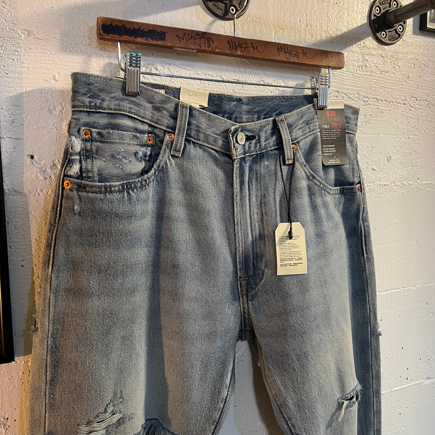 *New* Levi's Premium 551Z Straight Leg Mended Denim Jean - Size 32x32 - Light Blue Stonewashed Denim