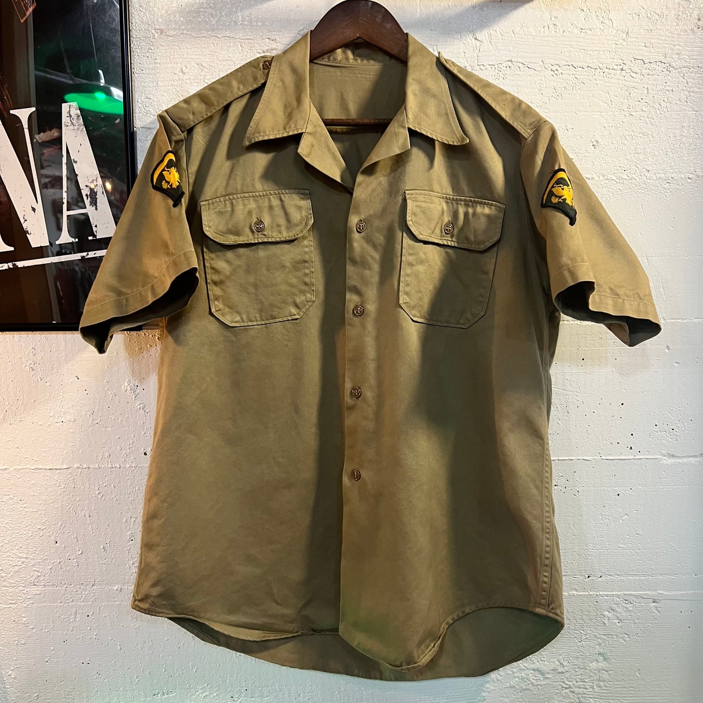 Vintage 1966 U.S. Army Specialist 8.2oz Cotton Khaki SH-1 Quarter Sleeve Shirt - Size Large - Made In USA - DSA-100-4271