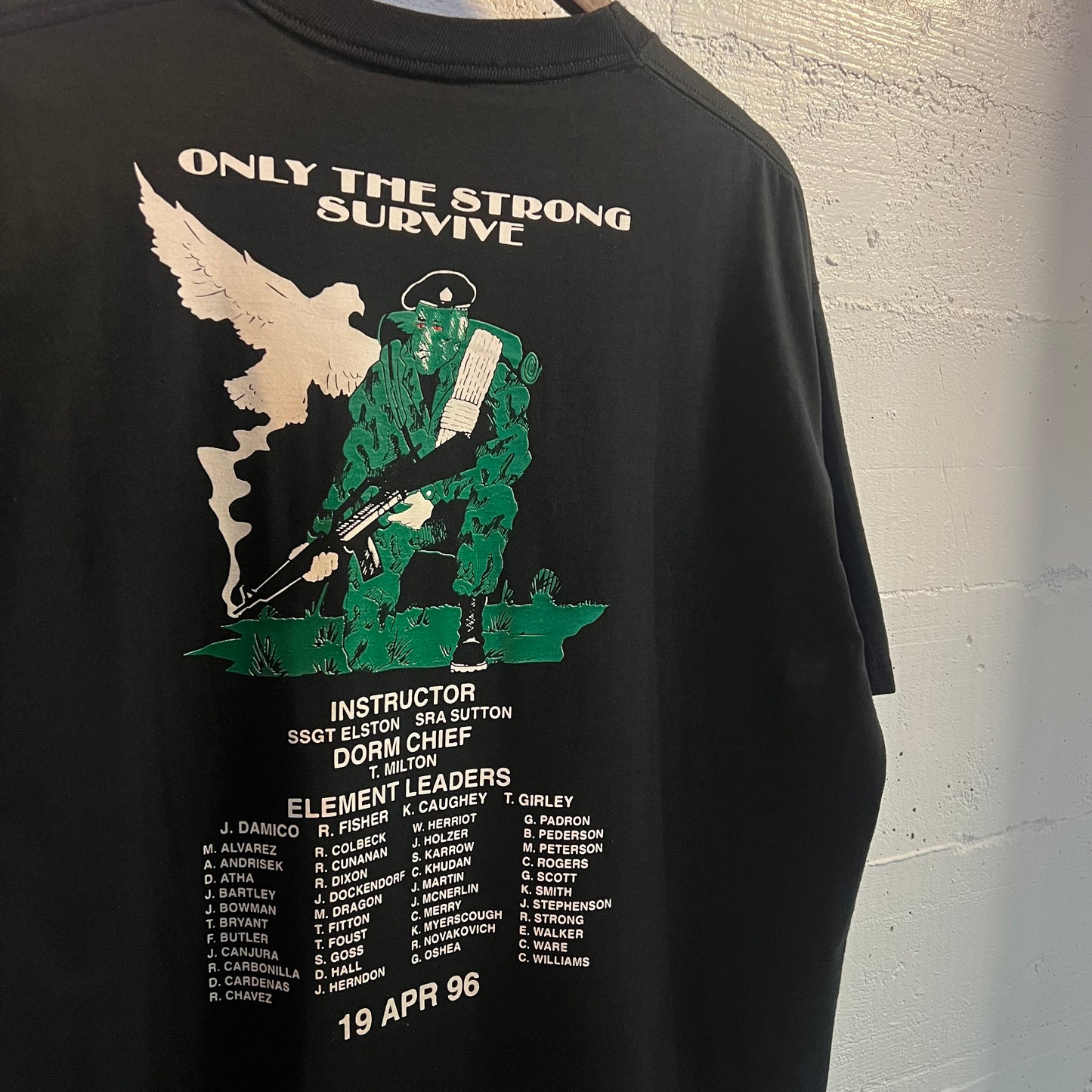 Vintage 90's Military Squadron 'Pain is a state of mind' Graphic T-Shirt - Size XL - Made In USA - Jerzees - 1996