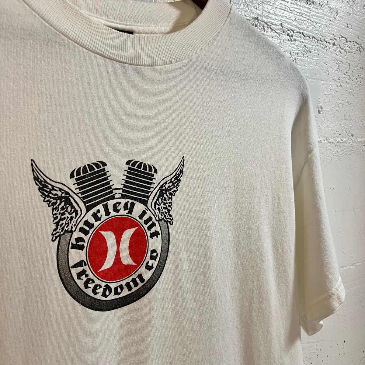 Vintage Early 2000’s Hurley Int. Freedom Co. Skateboarding T-Shirt - Size Medium - White/Black/Red