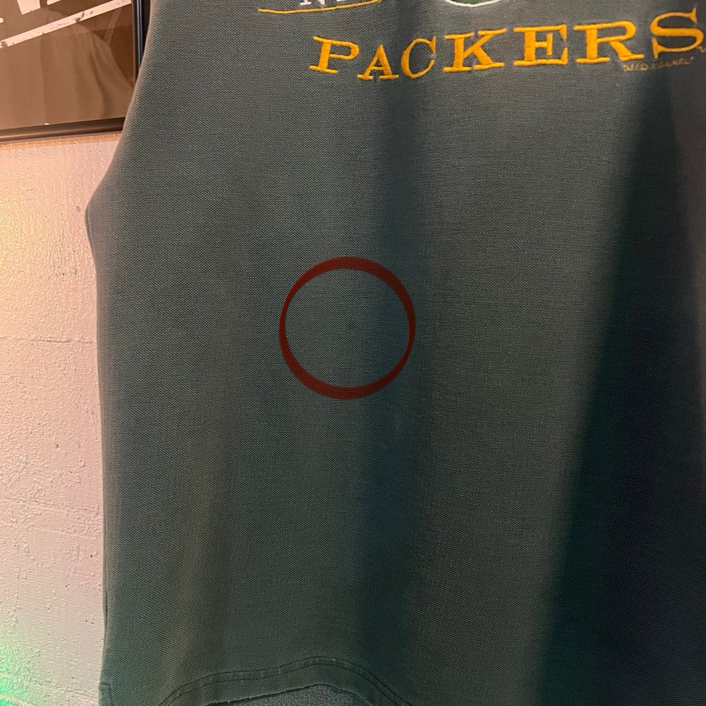 Vintage 1996 Embroidered Distressed Green Bay Packers NFL Crewneck Sweatshirt - Size Medium - Green/Yellow/White