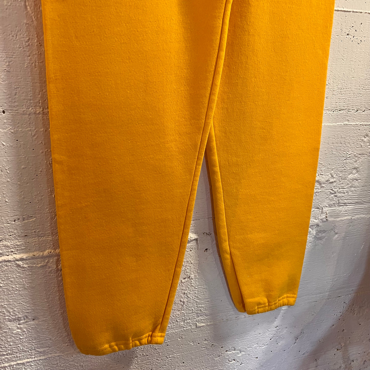 Vintage 90’s Dead-Stock Lee Sturdy Sweats Heavyweight Fleece Lined Sweatpants - Size Small - Made In USA - Yellow