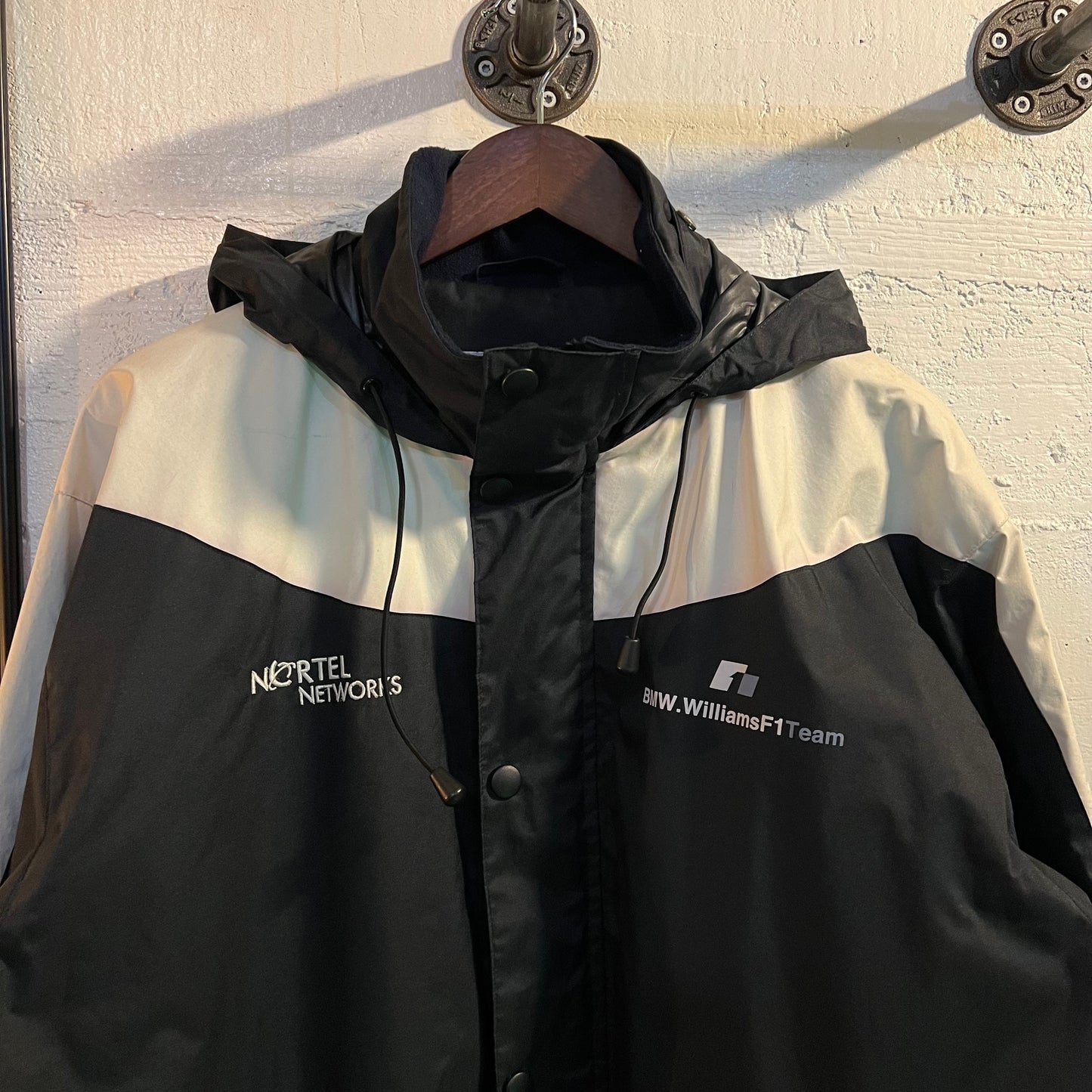 Vintage 2000 BMW Williams F1 Racing Team Hooded Shell Jacket - Size Large - Navy/White