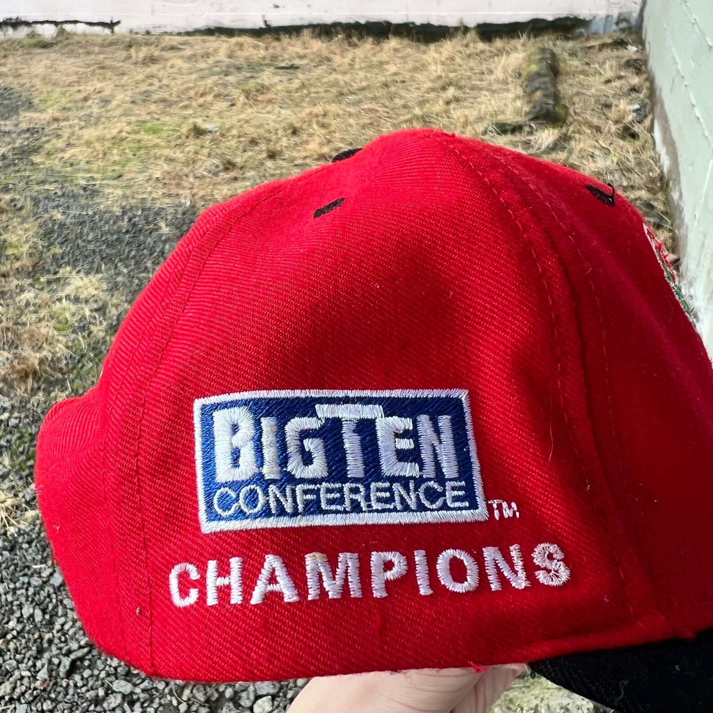 Vintage Nutmeg Mills Wisconsin Badgers '94 Rose Bowl Champions Snapback Hat - O/S - Made In USA
