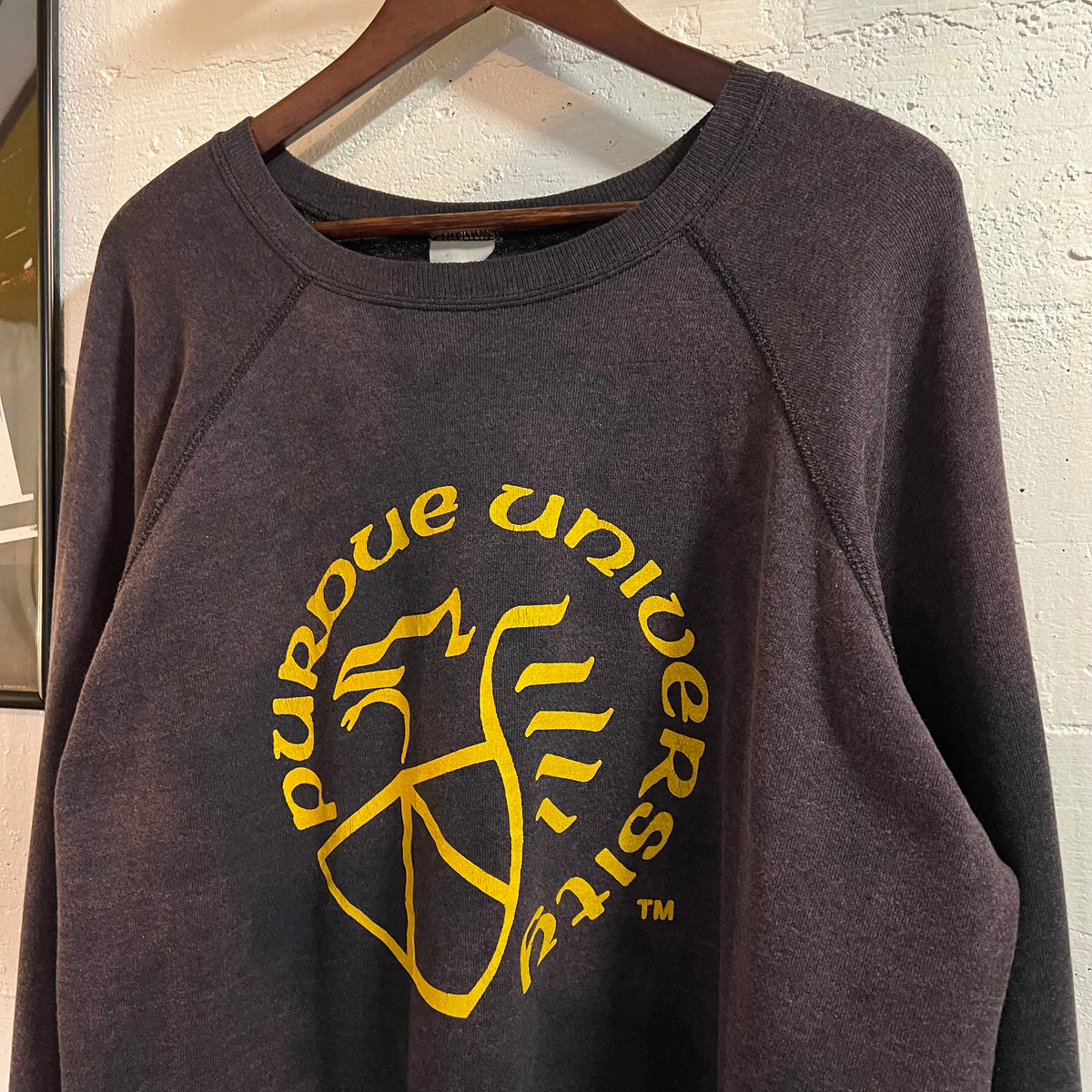 Vintage 70’s/80’s Distressed Purdue University Raglan Sleeve Crewneck Sweatshirt - Size Large - Faded Black/Yellow