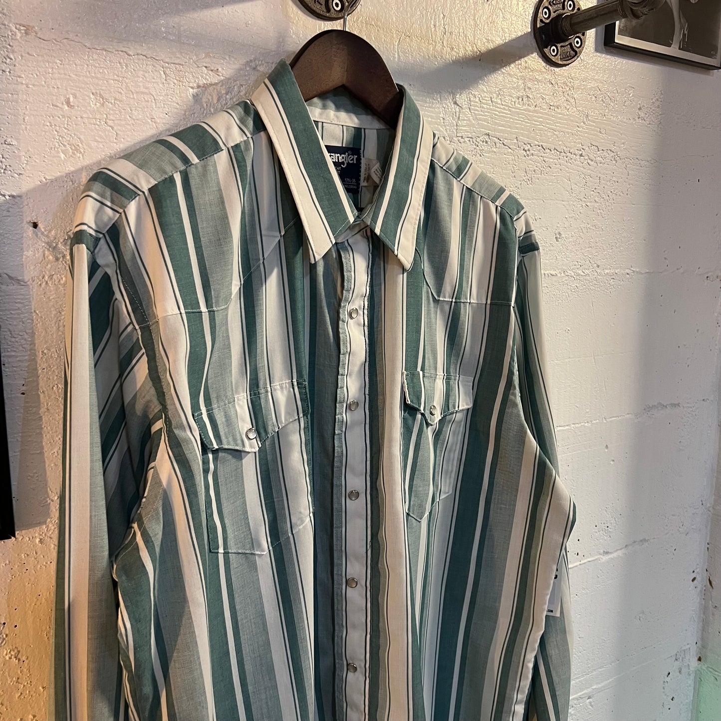 Vintage 90's Wrangler Cowboy Cut Western Pearl Snap Striped Shirt - Size XL - Made In USA - White/Green