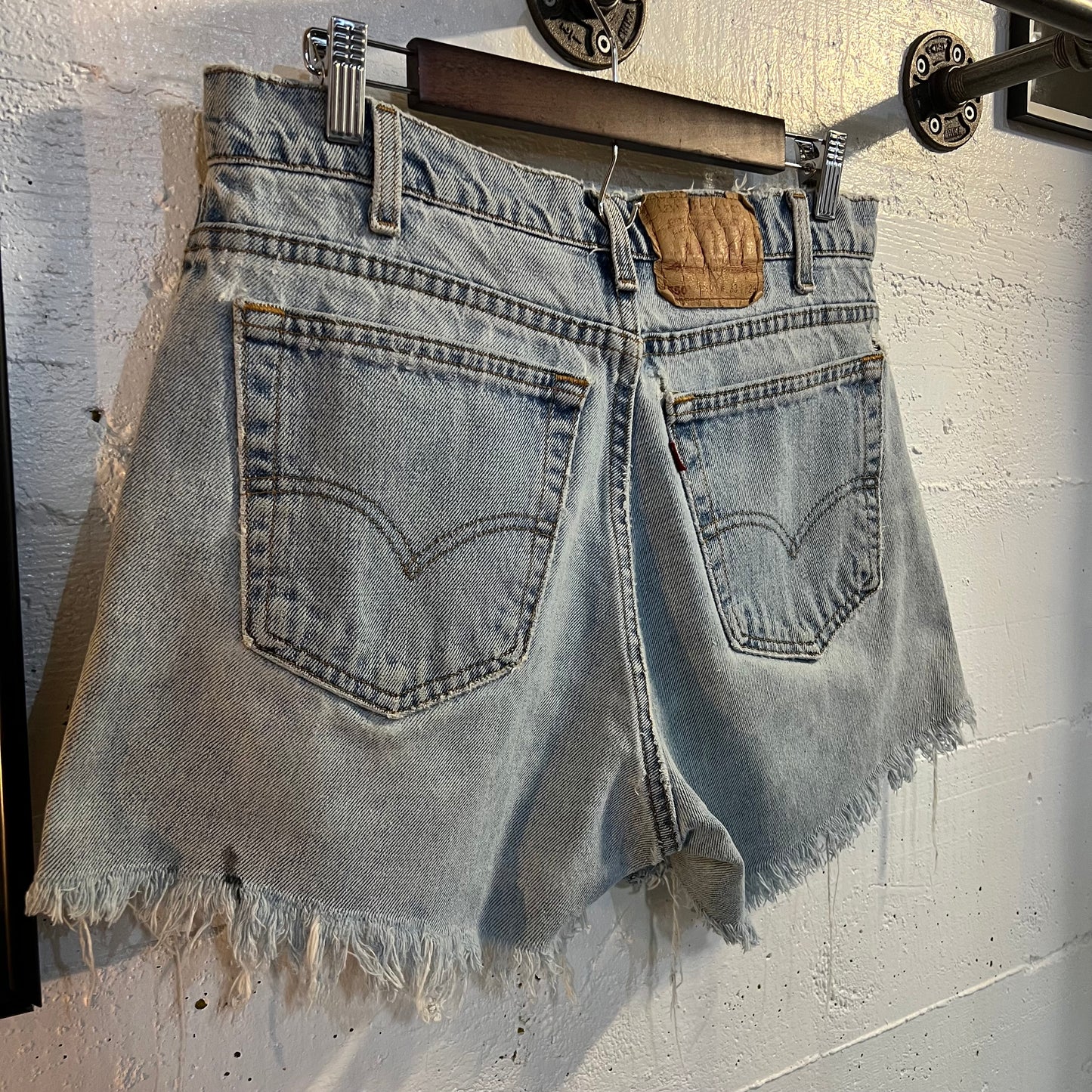 Vintage Levi's 550 Relaxed Fit Cut Off Denim Shorts - Size 33 - Made In USA - Light Wash