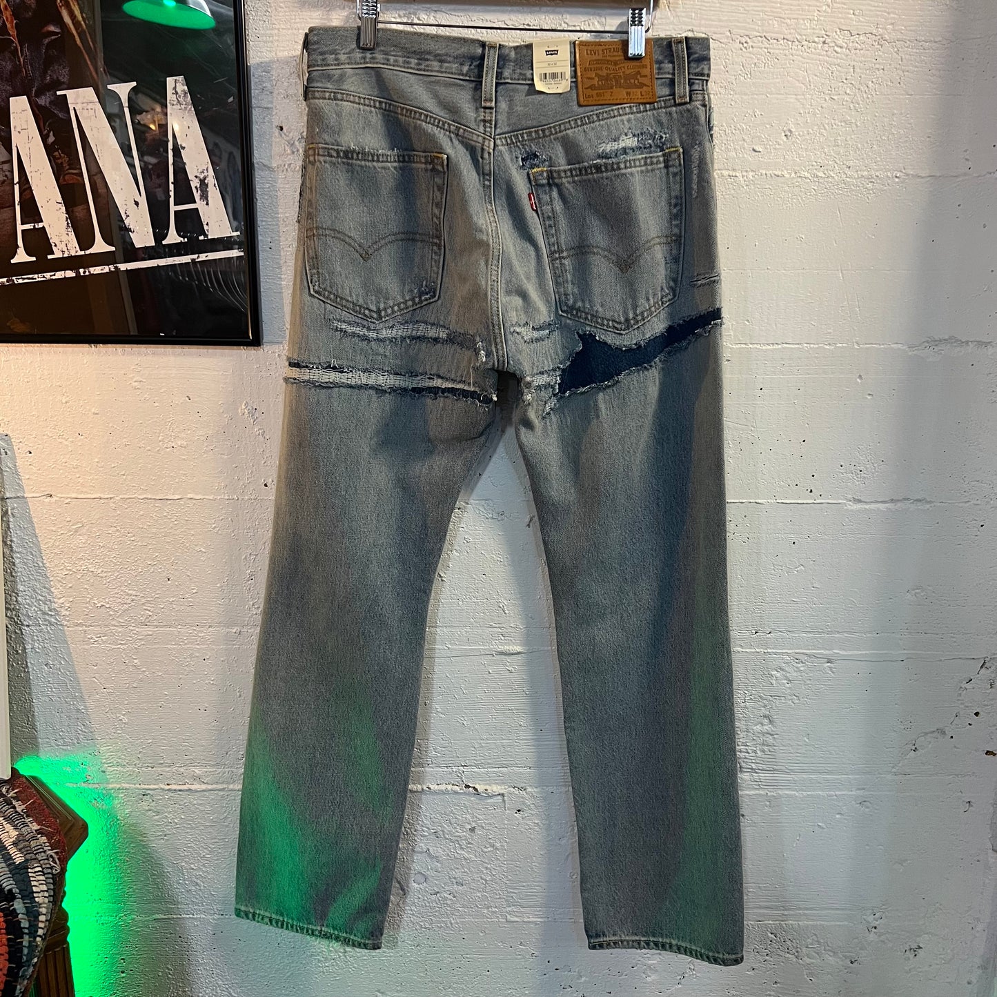 *New* Levi's Premium 551Z Straight Leg Mended Denim Jean - Size 32x32 - Light Blue Stonewashed Denim