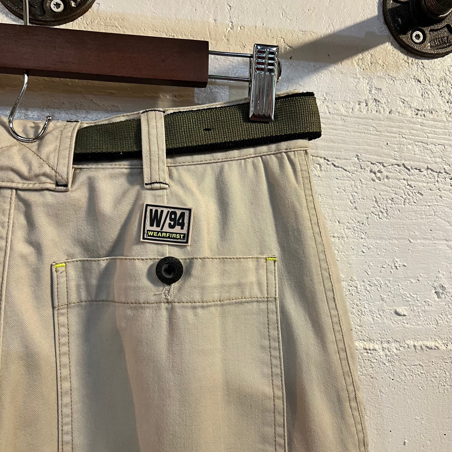 Vintage Y2K Wearfirst Baggy Cargo Shorts - Size 29 - Tan