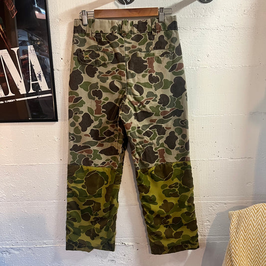 Vintage 60's/70's Duxbak Double Knee Frogskin Camouflage Hunting Pant - Size 29" x 25" - Made In USA - Olive