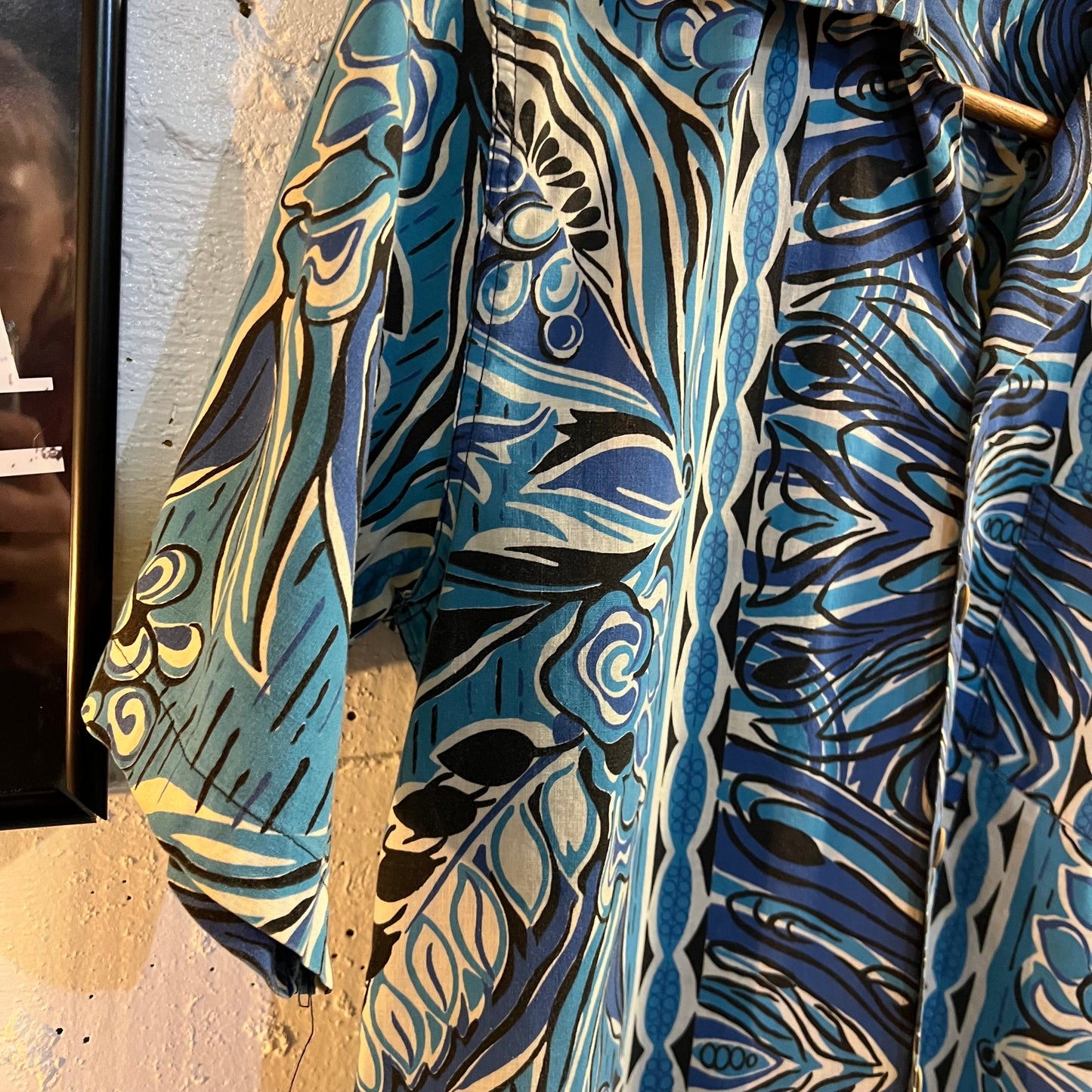 Vintage 1940's Kamehameha Loop Collar Aloha Shirt - Made In Hawaii - Size Small - Blue/Multicolor