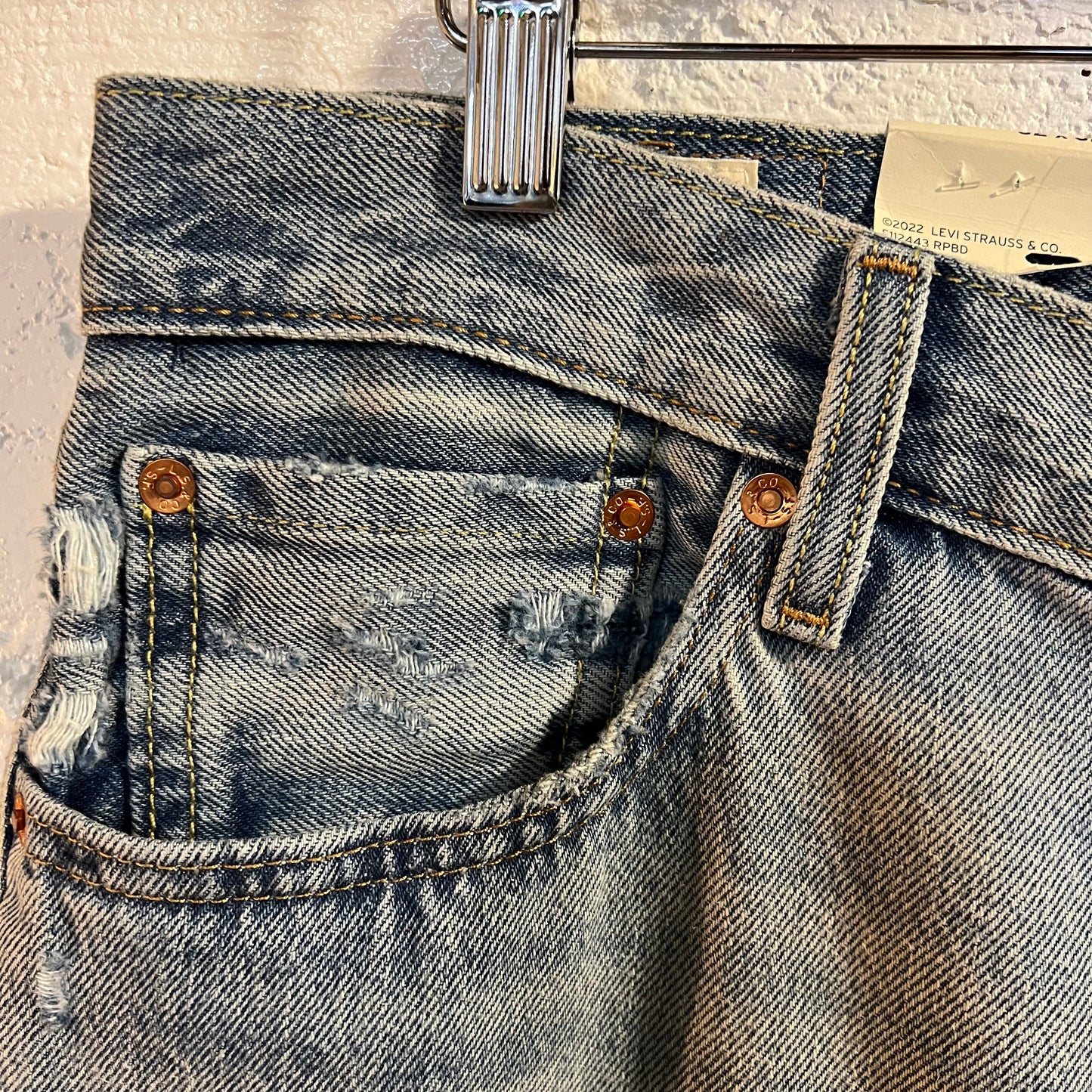 *New* Levi's Premium 551Z Straight Leg Mended Denim Jean - Size 32x32 - Light Blue Stonewashed Denim