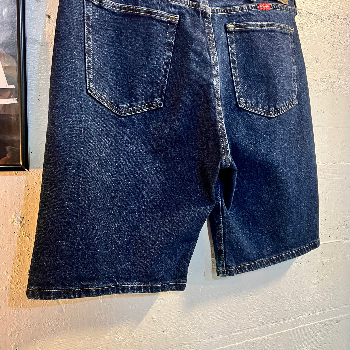 Vintage Wrangler Relaxed Fit Baggy Denim Shorts - Size 34 - Dark Wash