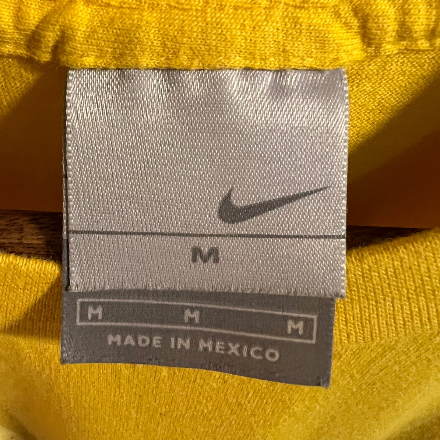 Vintage 2003 Nike Hood To Coast Relay 'Race Official T-Shirt - Size Medium - Silver Tag - Yellow