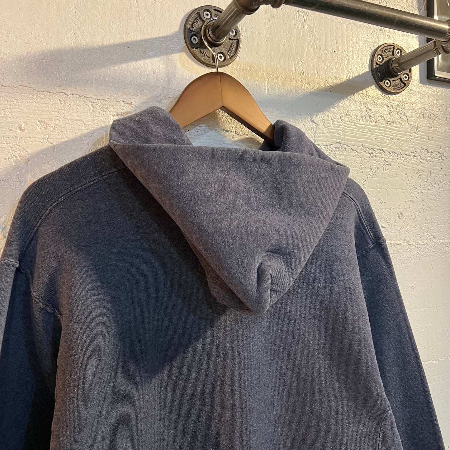 Vintage Y2K Russell Athletic Blank Distressed Pullover Hoodie - Size Large - Charcoal Grey