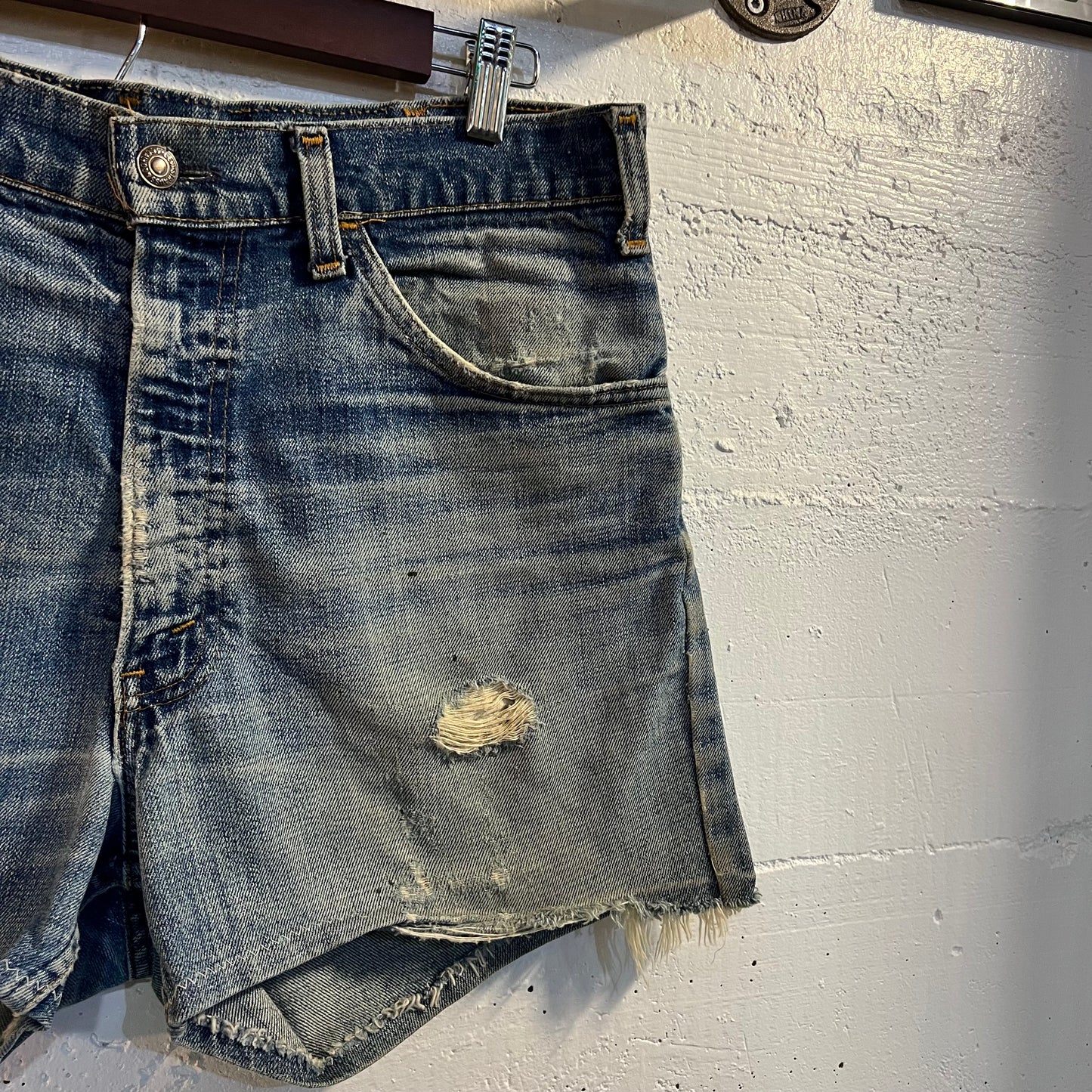 Vintage 70's Distressed Levi's Orange Tab Re-Worked Cut Off Denim Shorts - Size 33 - Light Wash - Made In USA