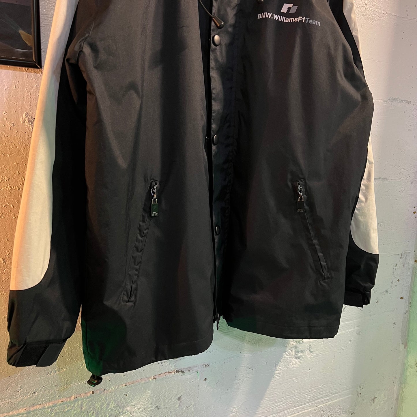 Vintage 2000 BMW Williams F1 Racing Team Hooded Shell Jacket - Size Large - Navy/White
