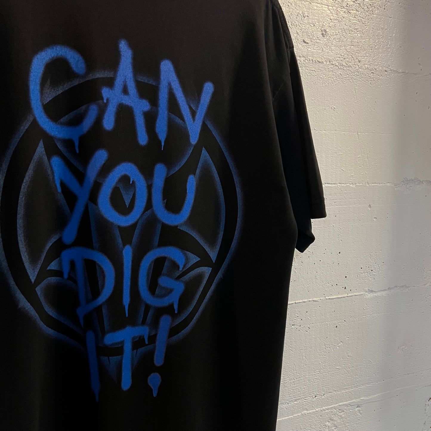 Vintage 2002 Mudvayne 'Can You Dig It' Blue Grape T-Shirt - Size Large - Black/Multi
