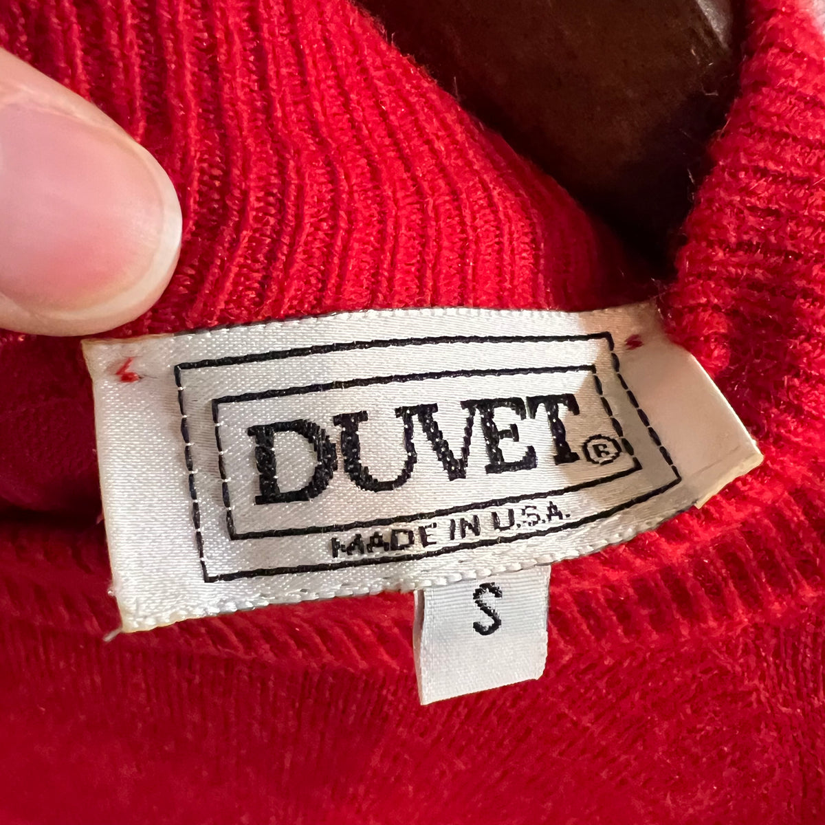 Vintage 80’s/90’s Duvet Raglan Sleeve Knitted Sweater - Size Small - Made In USA - Red