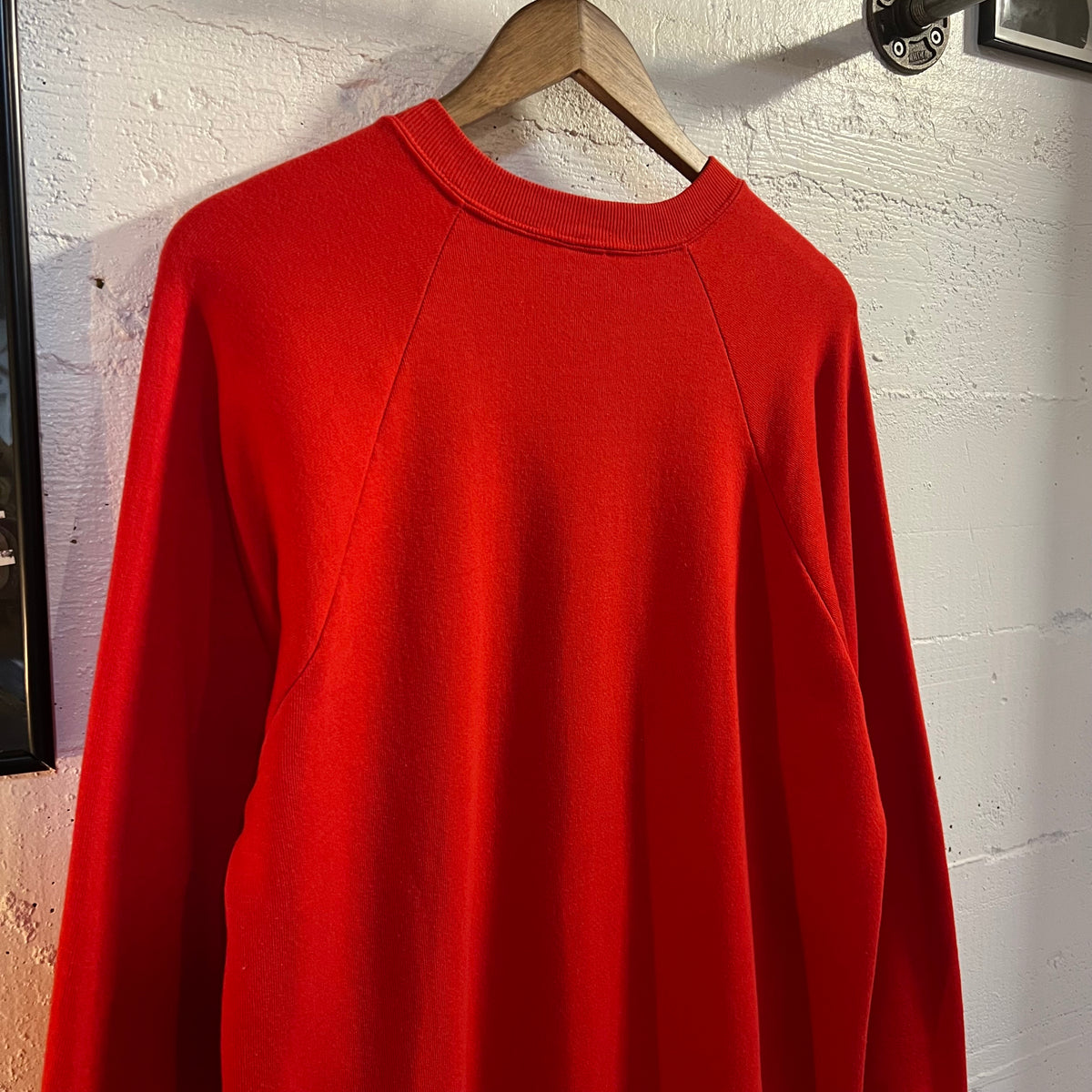 Vintage 80’s Jerzees Property Of Oklahoma Athletic Department Raglan Crewneck Sweatshirt - Size XL - Made In USA - Red/White
