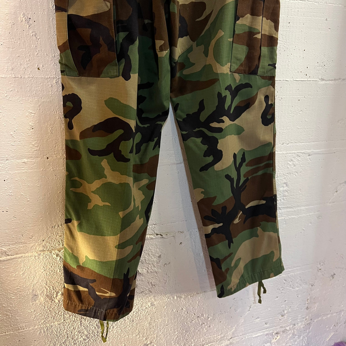 Vintage 2003 U.S. Military Issue Woodland Camouflage Hot Weather Combat Trousers - Size Medium (30"-35") - Made In USA