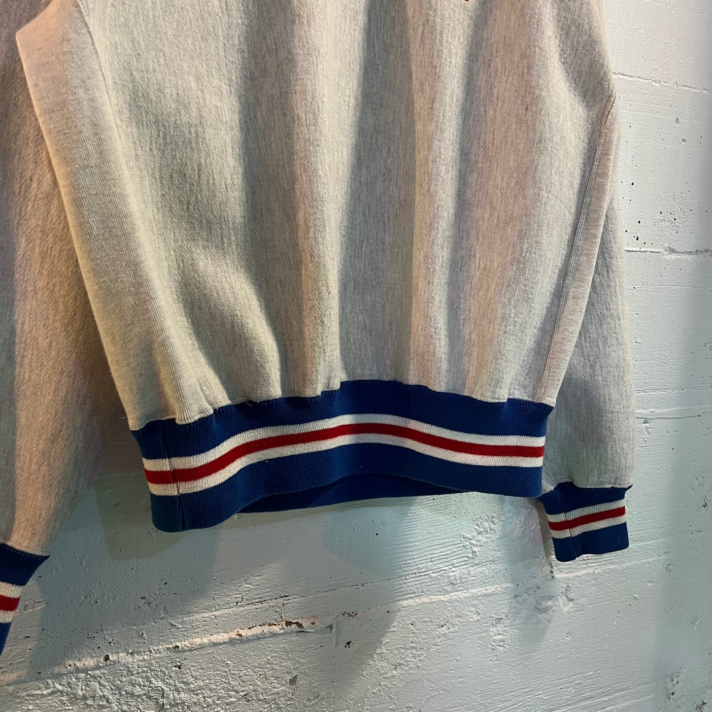 Vintage Embroidered Spokane Chiefs Hockey Team Jacquard Collar Crewneck Sweatshirt - Size XL - Made In USA - Heather Grey/Blue/Red