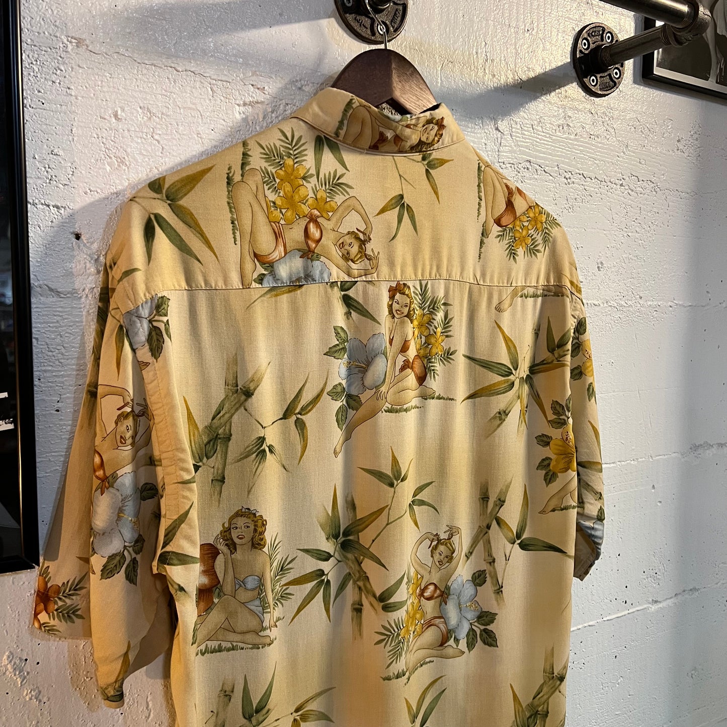 Vintage Pierre Cardin Hawaiian Pin Up Rayon Short Sleeve Button Up Shirt - Size Small - Made In Korea - Earth Toned