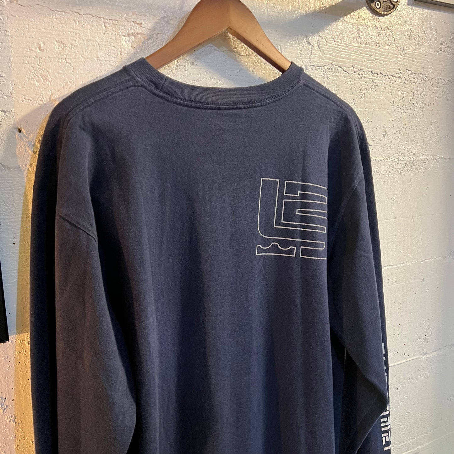 Vintage Nike Lebron James Long Sleeve T-Shirt Size XL