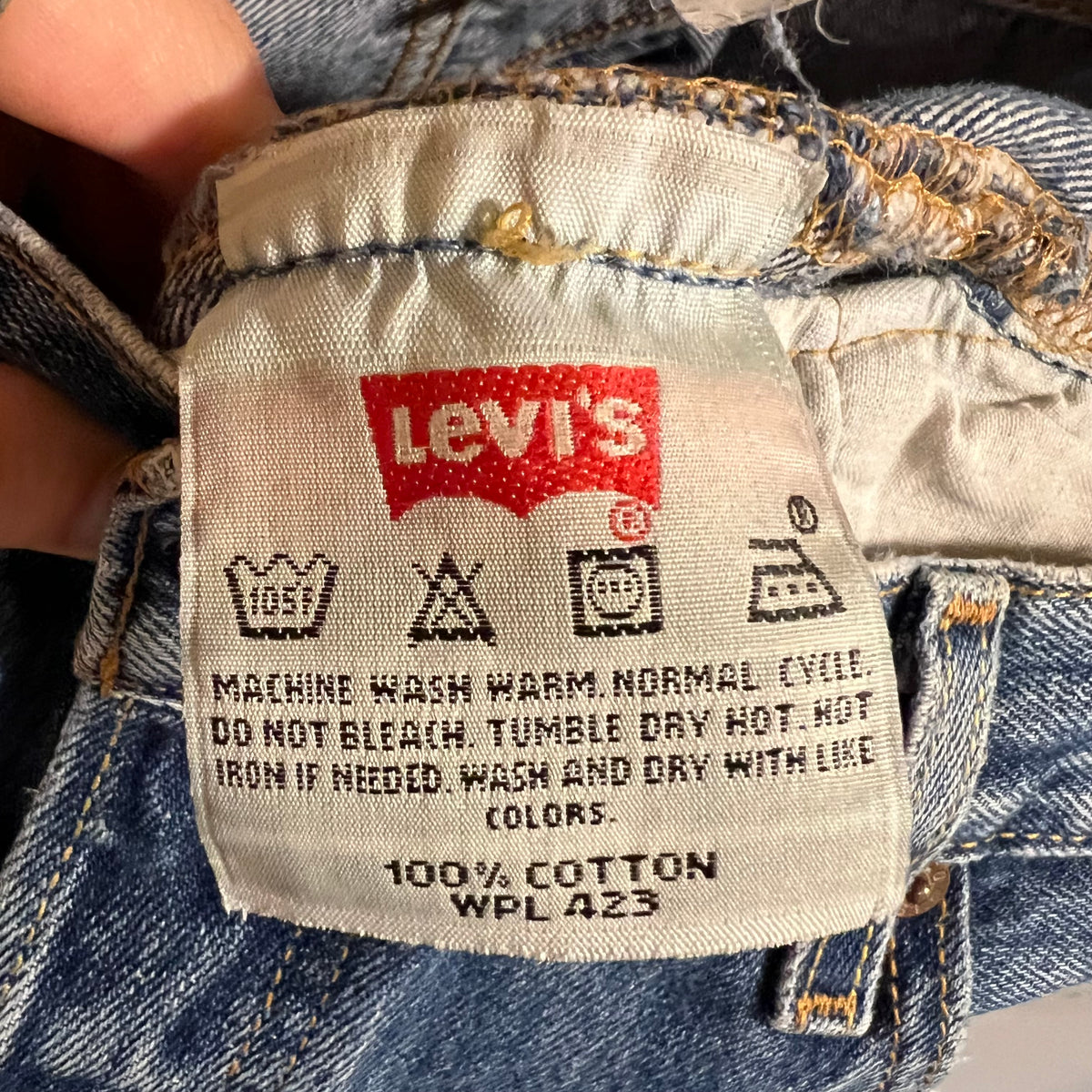 Vintage Distressed 2000's Levi's 501-0115 - Size 35" x 33" - Made In Guatemala - Mid Wash Indigo