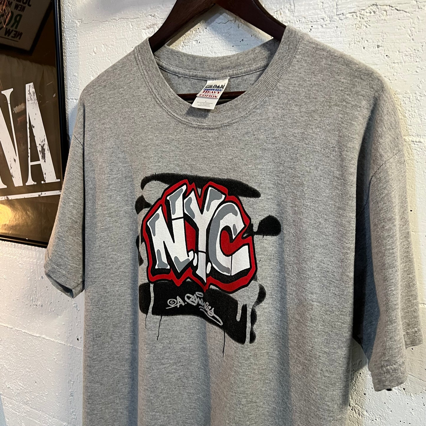 Vintage Andre Charles 'NYC' Graffiti Artist T-Shirt - Size Large - Grey/Red/White/Black