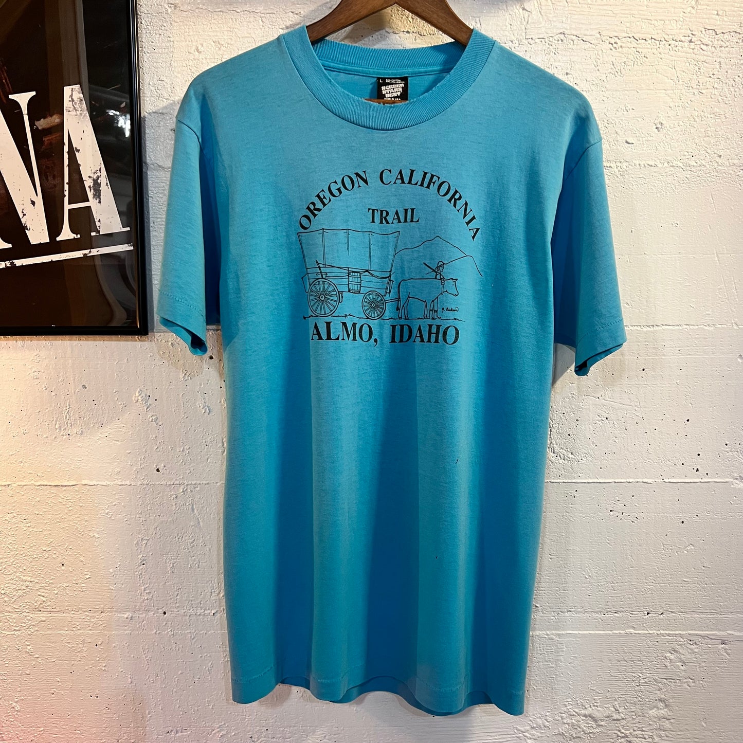 Vintage Oregon California Trail ‘Almo, Idaho' Distressed Single Stitch T-Shirt - Size Large - Made In USA - Blue/Black